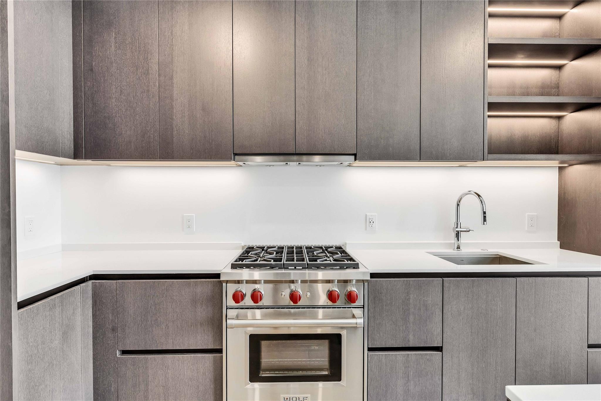 610 Davis St # 2003, Austin, TX 78701