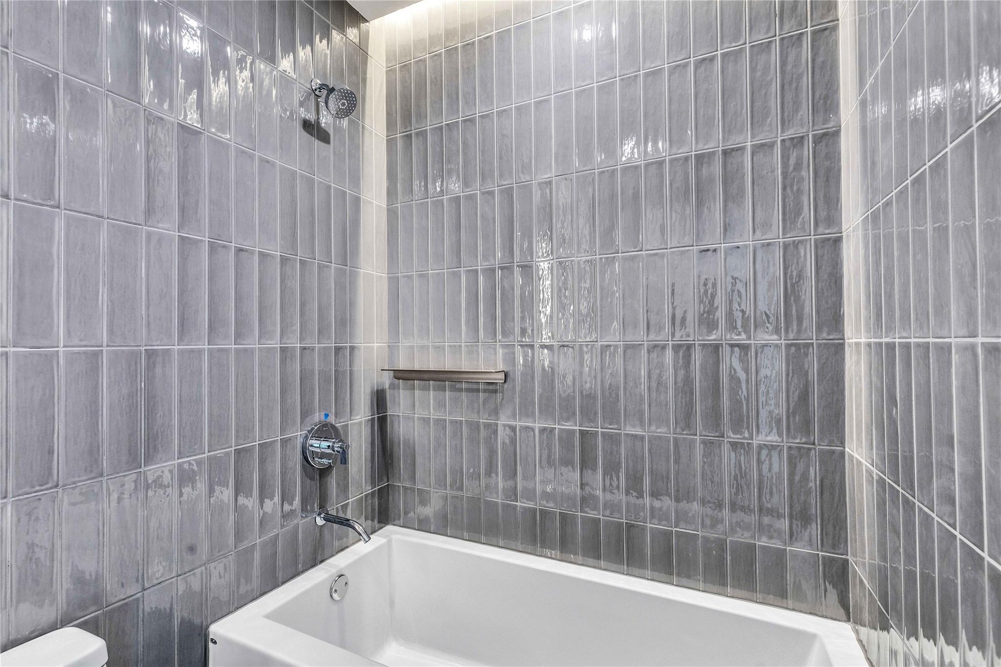 610 Davis St # 2003, Austin, TX 78701