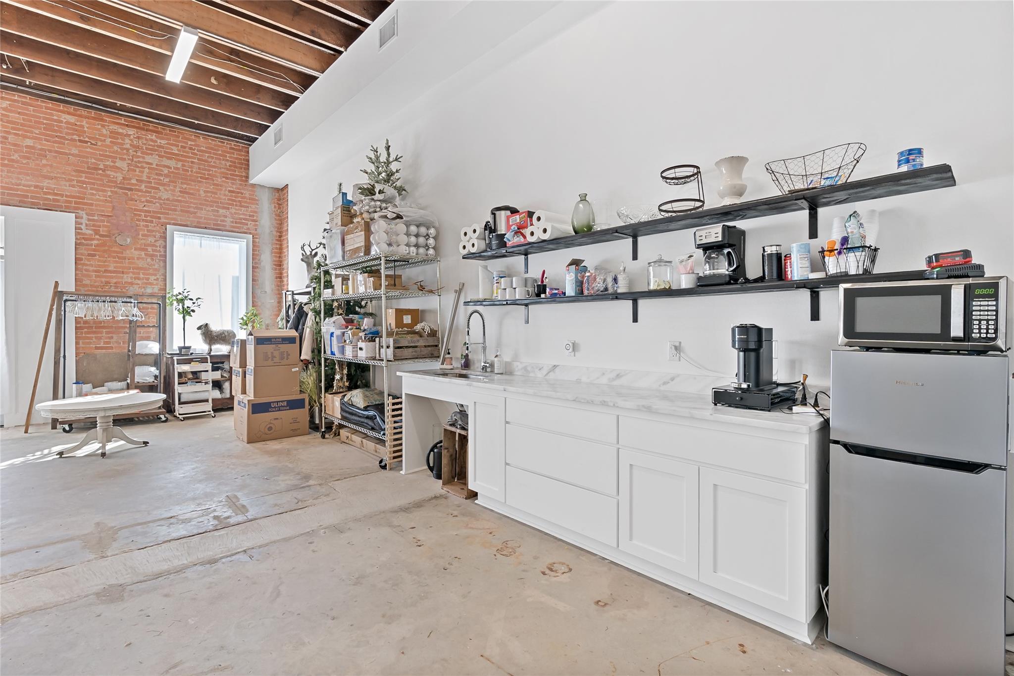 205 S Main St, Bryan, TX 77803