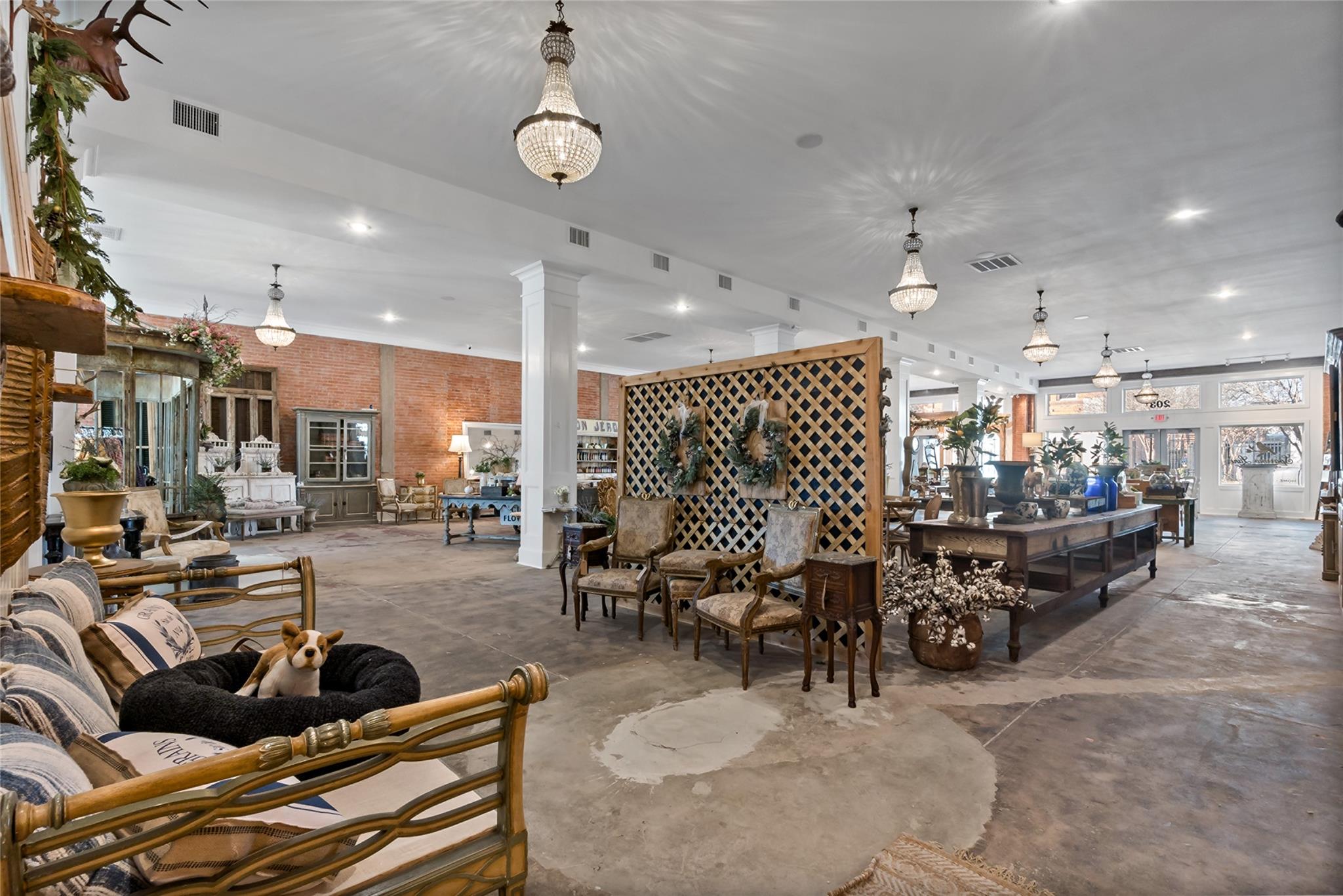 205 S Main St, Bryan, TX 77803