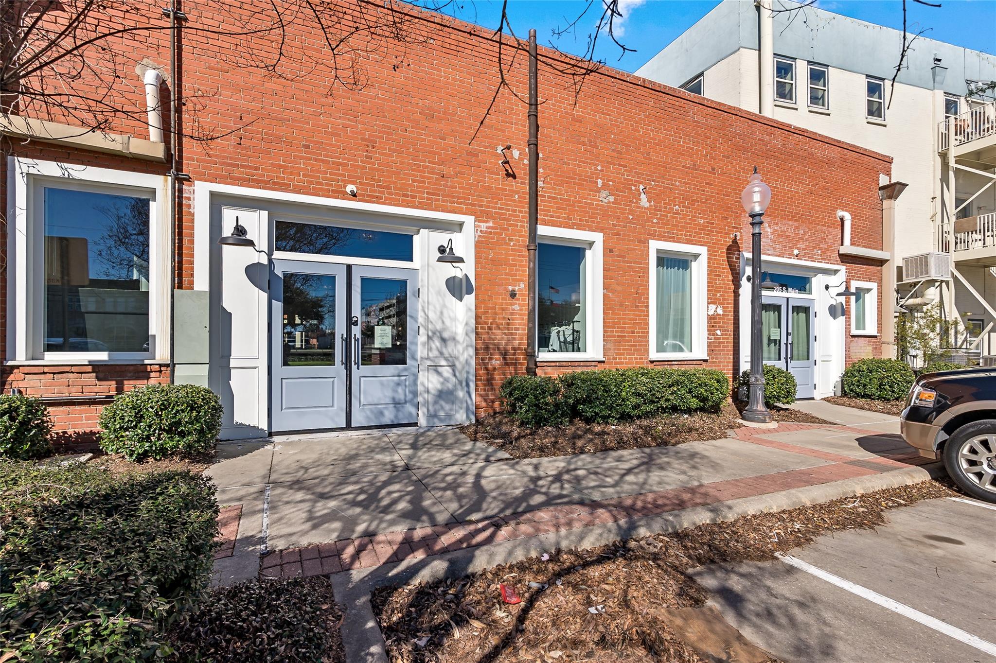 205 S Main St, Bryan, TX 77803