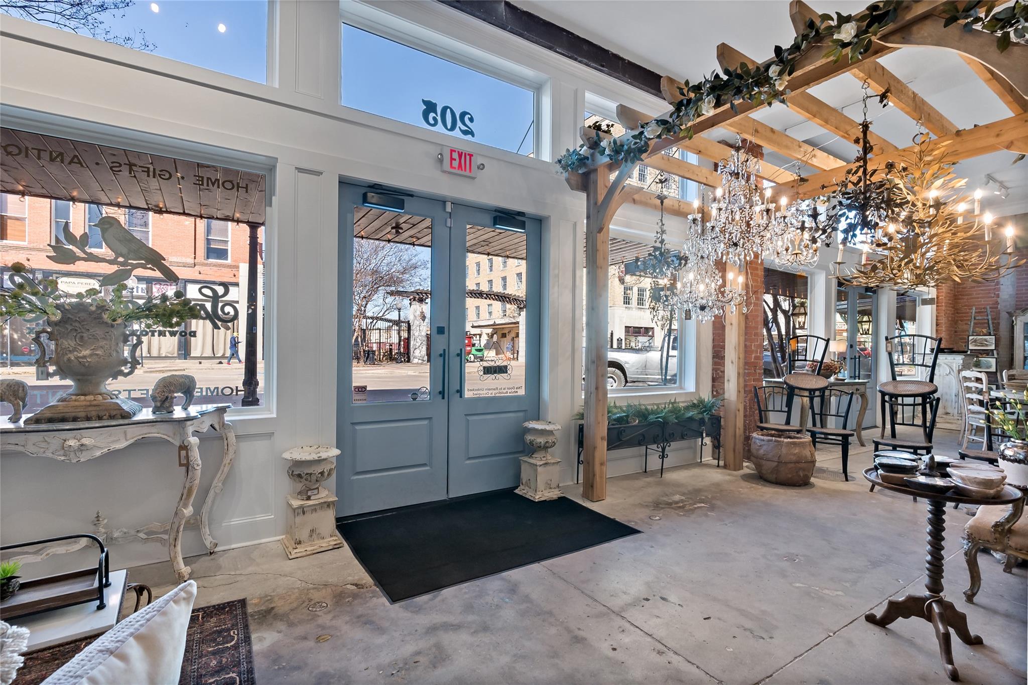 205 S Main St, Bryan, TX 77803