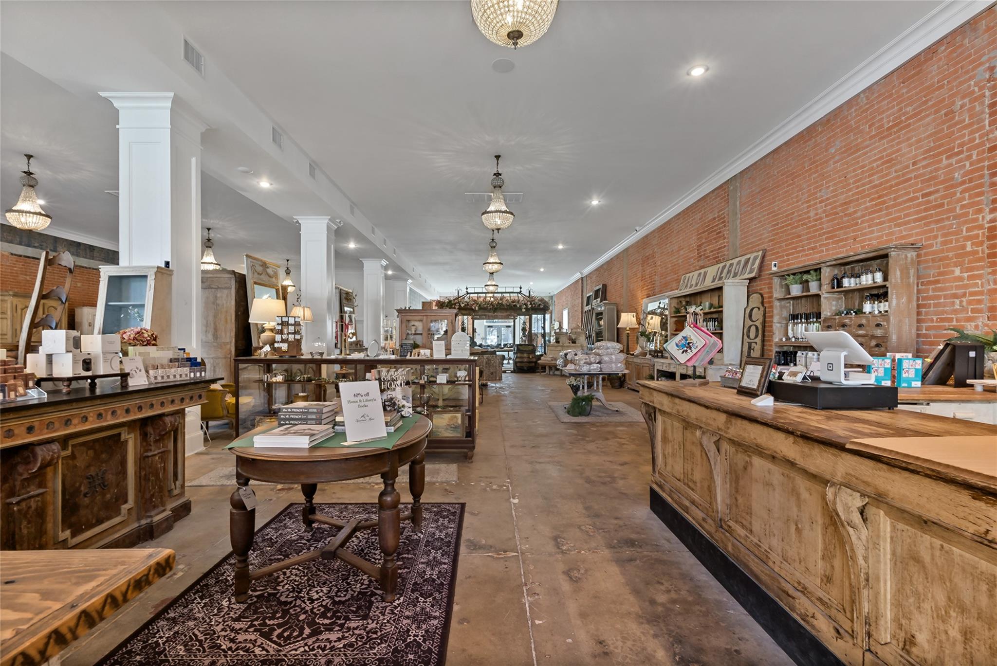 205 S Main St, Bryan, TX 77803