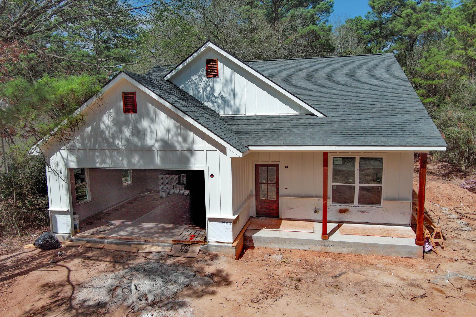 104 Pony Grass Ln, Bastrop, TX 78602