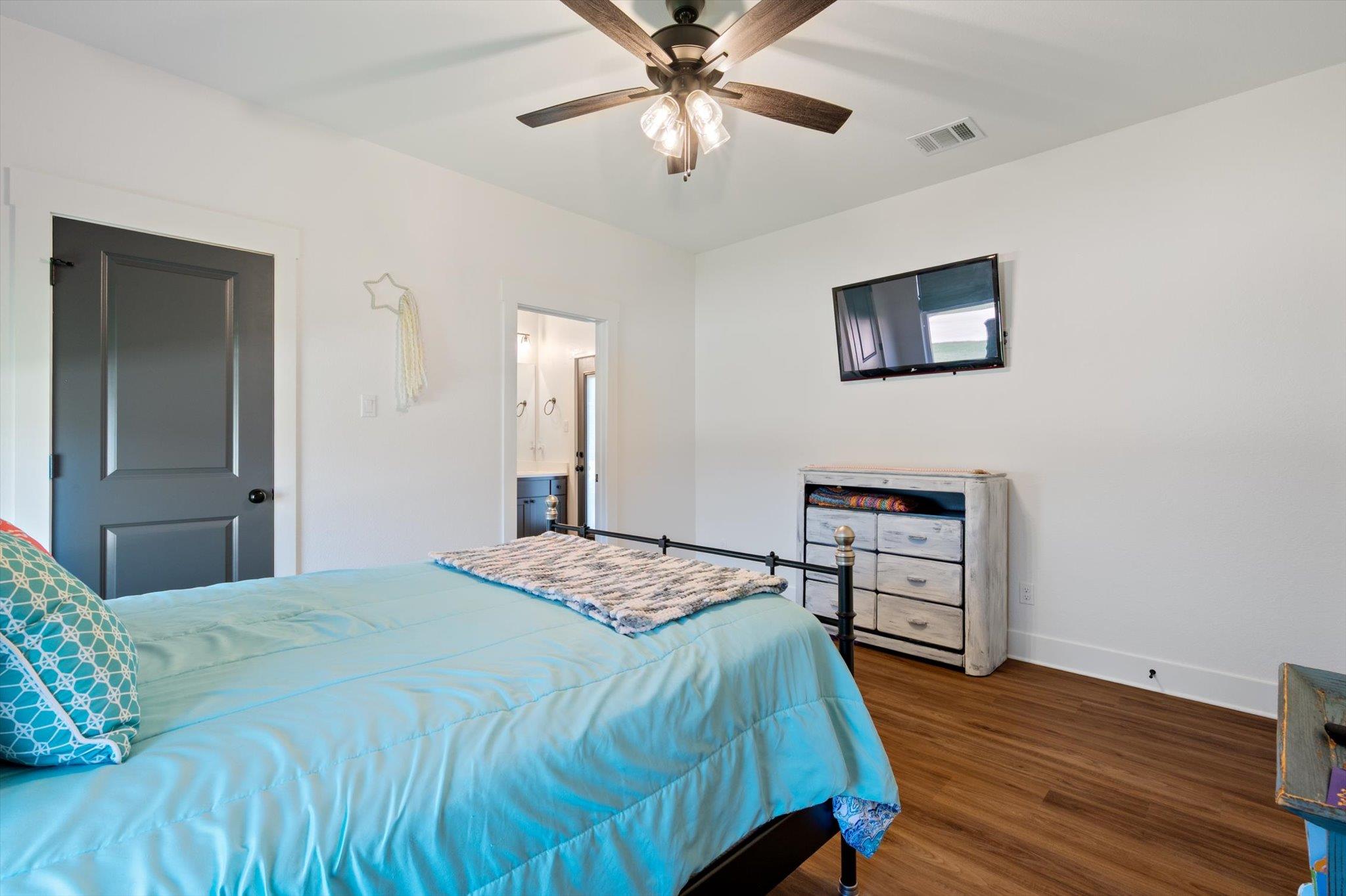 825 Niki Dr, Salado, TX 76571