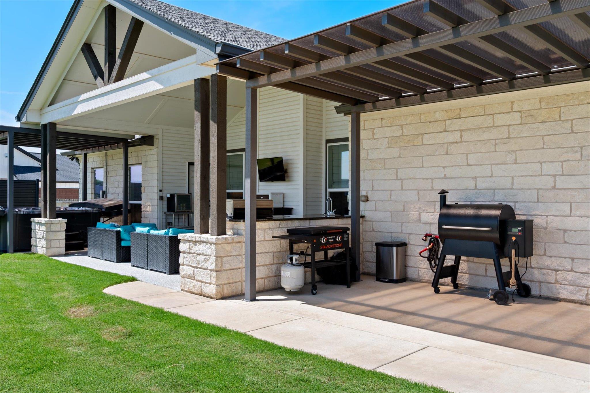 825 Niki Dr, Salado, TX 76571