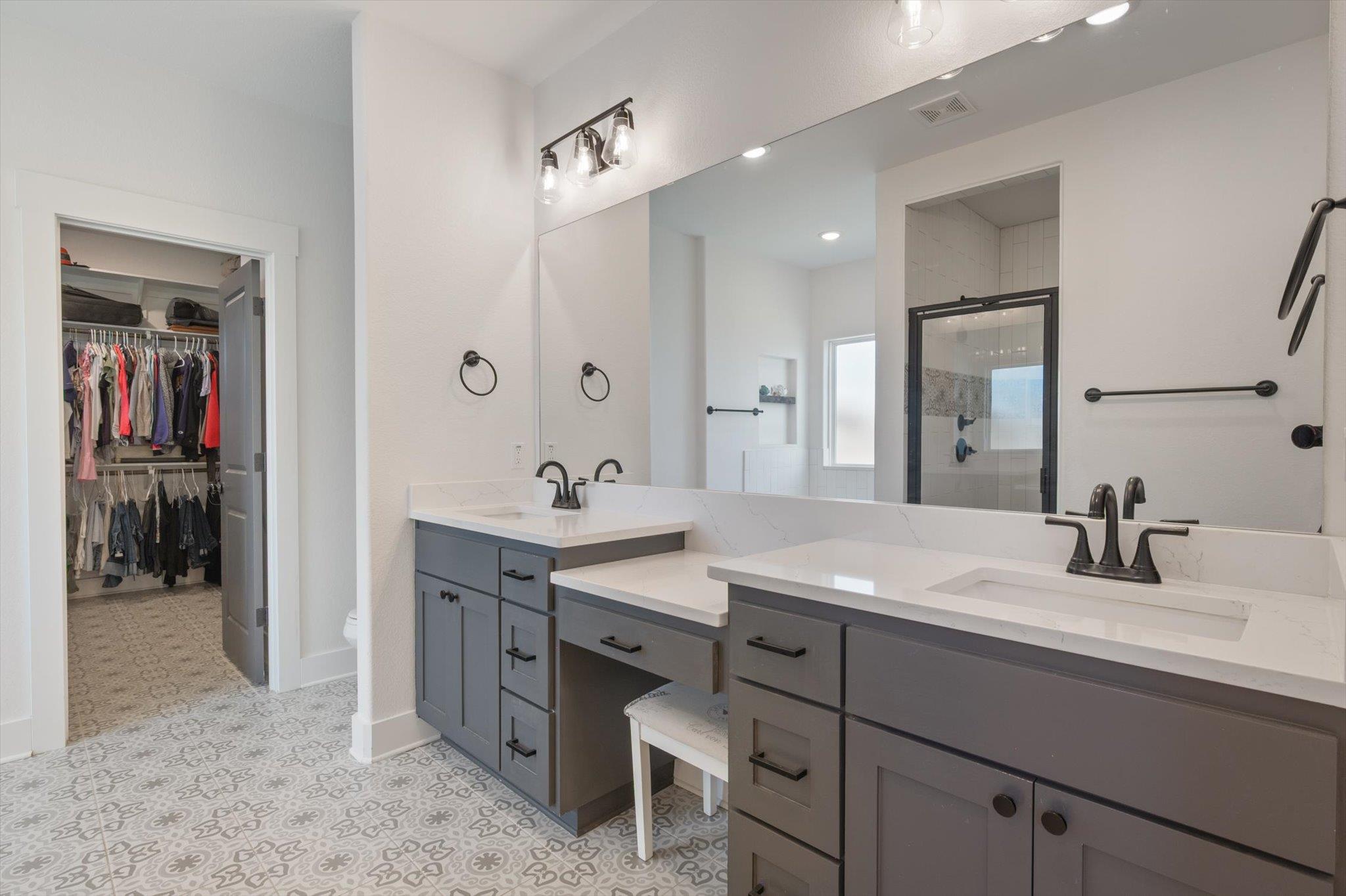 825 Niki Dr, Salado, TX 76571