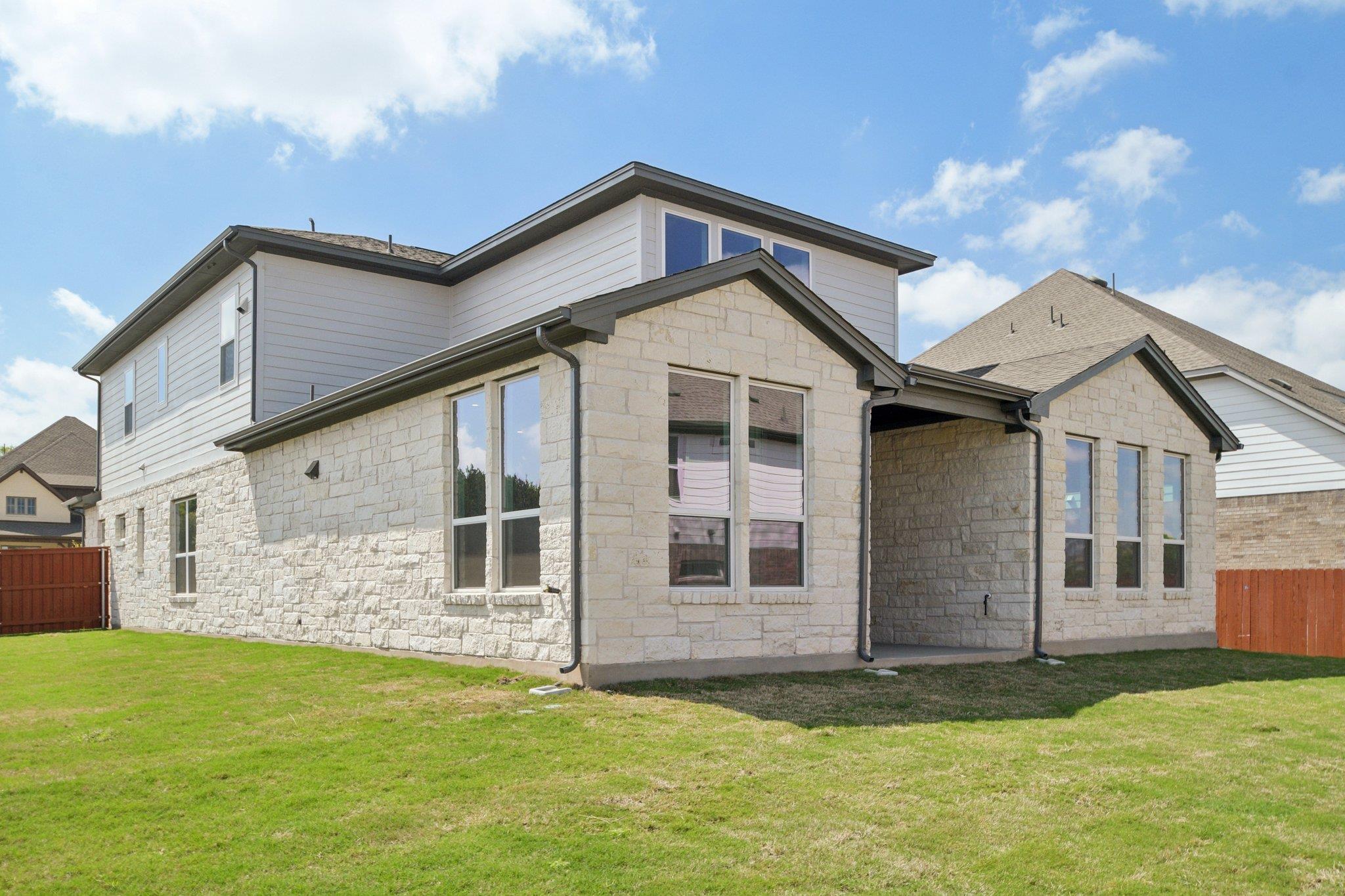 1660 Cardinal Ln, Round Rock, TX 78681