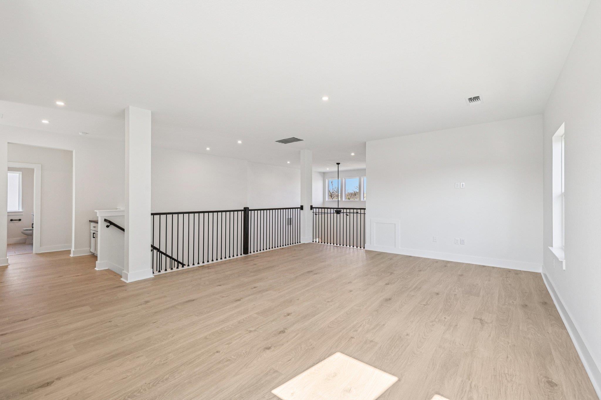 1660 Cardinal Ln, Round Rock, TX 78681