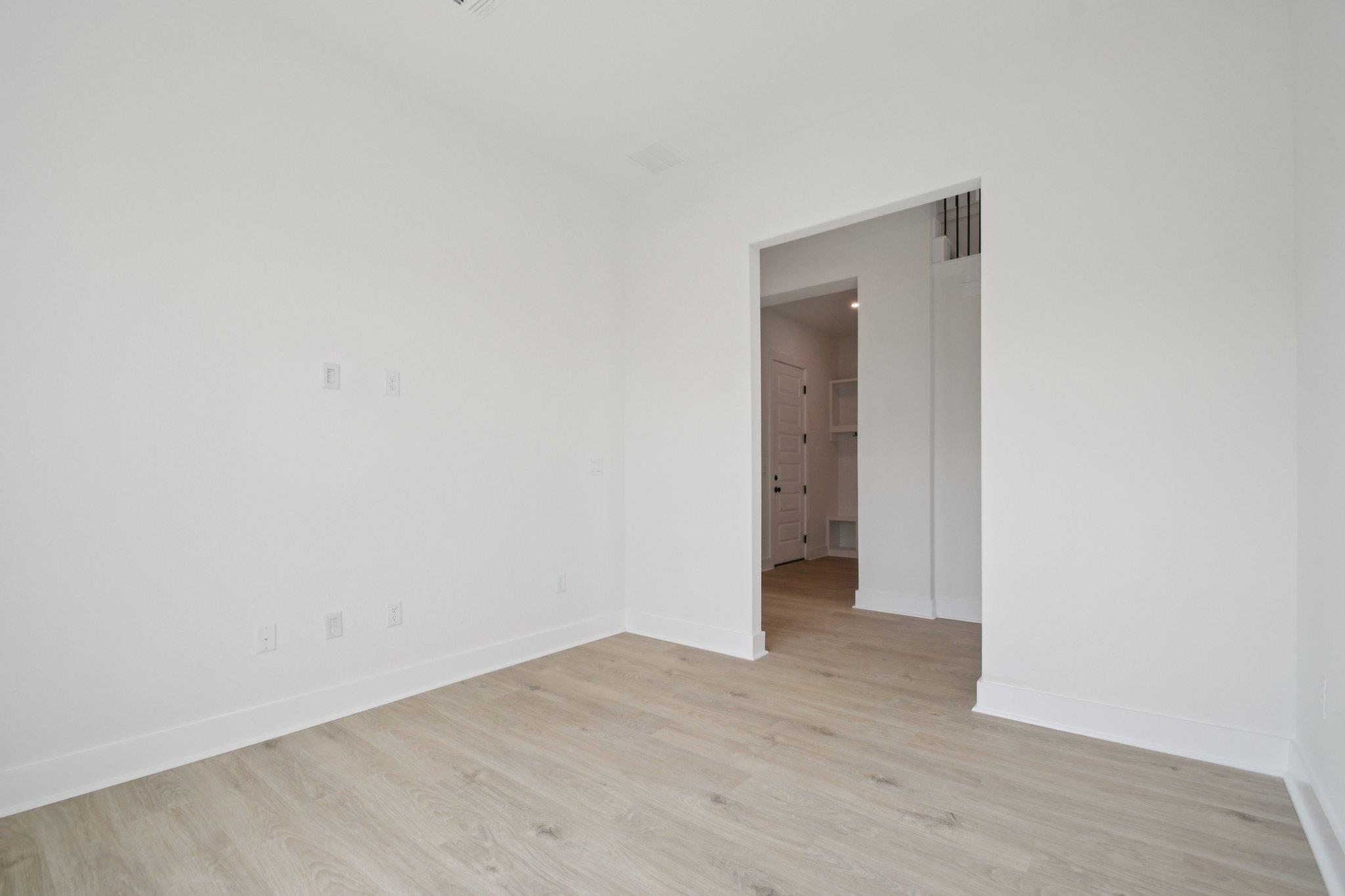 1660 Cardinal Ln, Round Rock, TX 78681