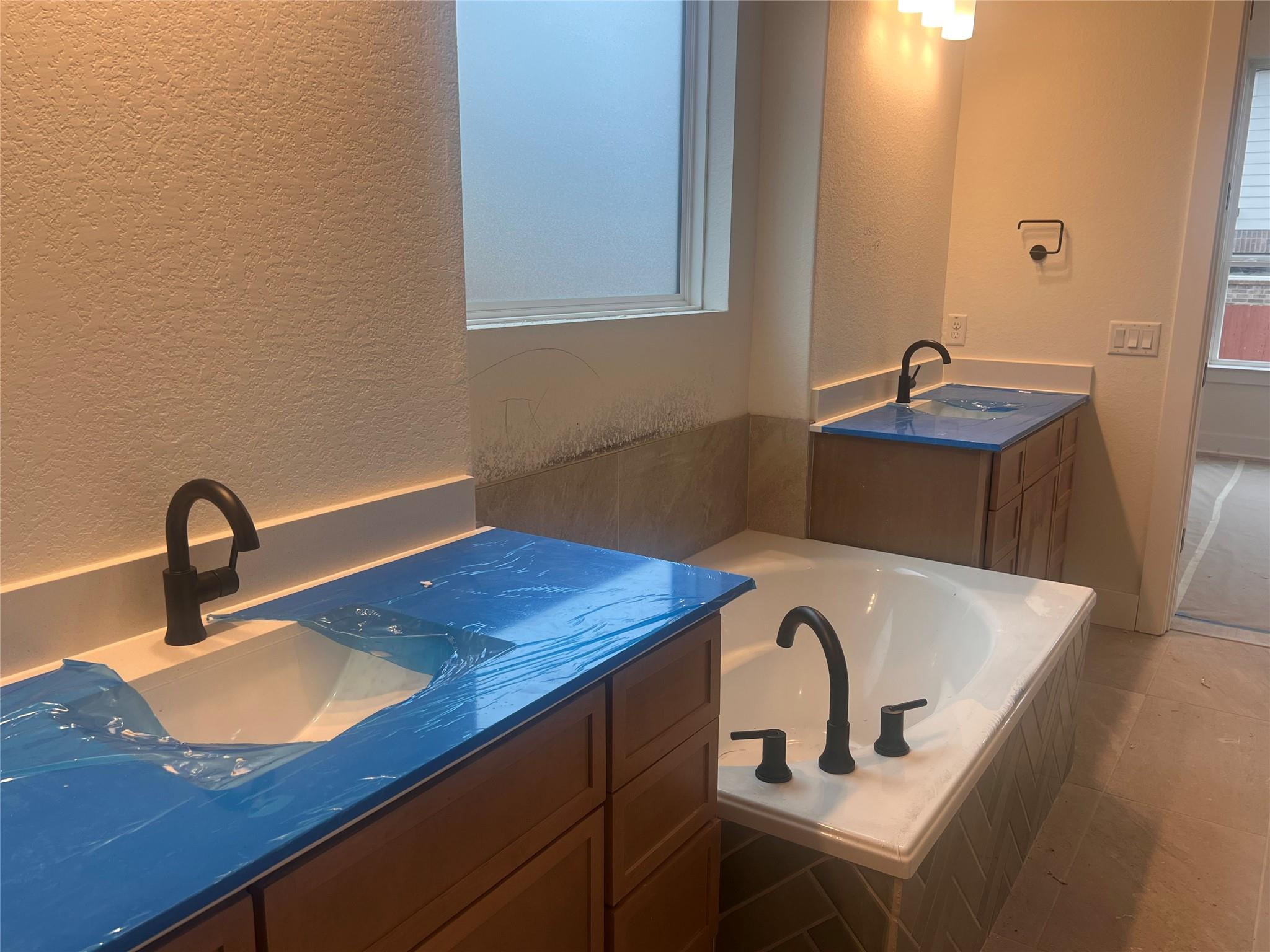 1660 Cardinal Ln, Round Rock, TX 78681