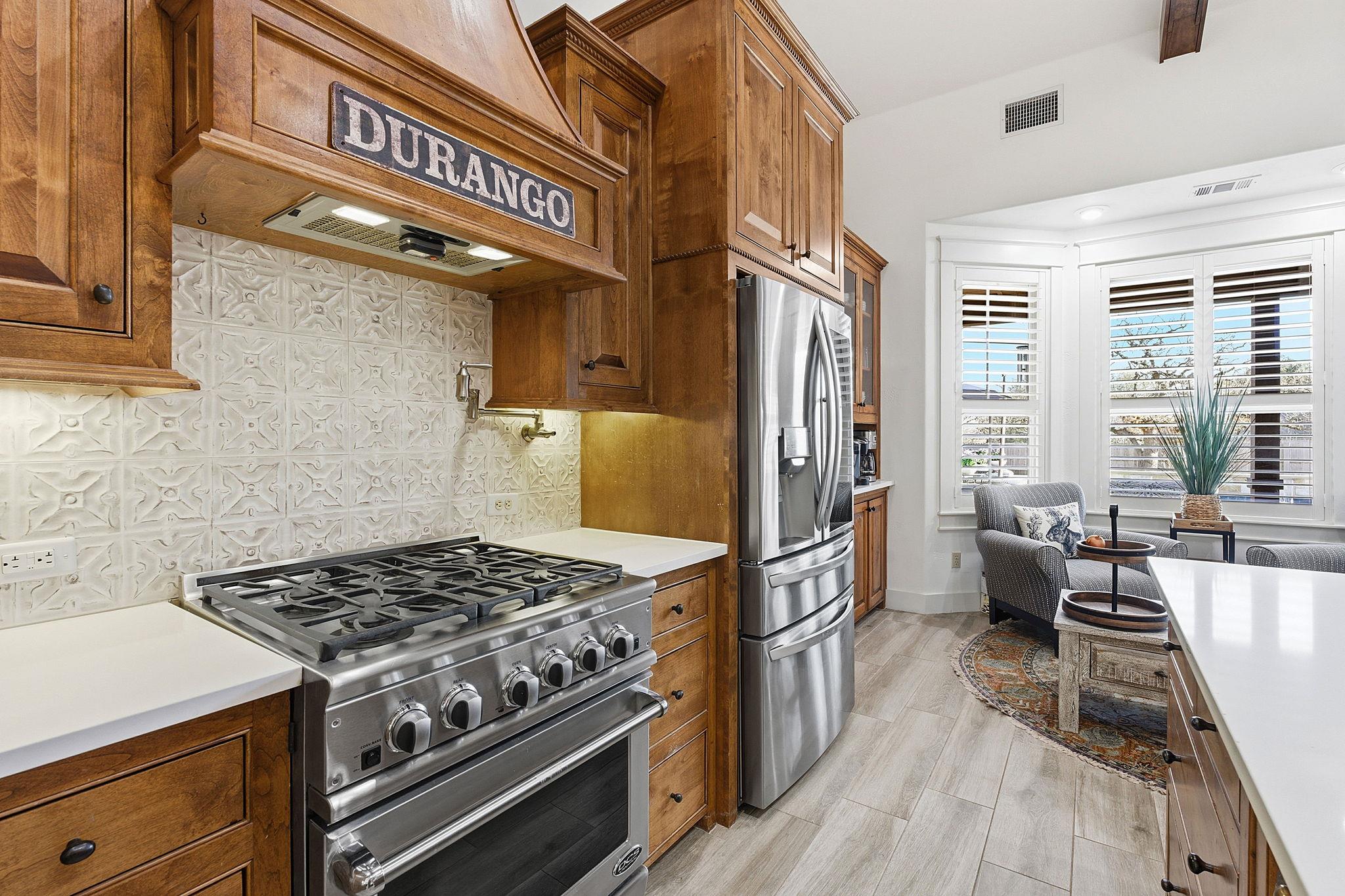 308 Oak Plaza Cv, Georgetown, TX 78628