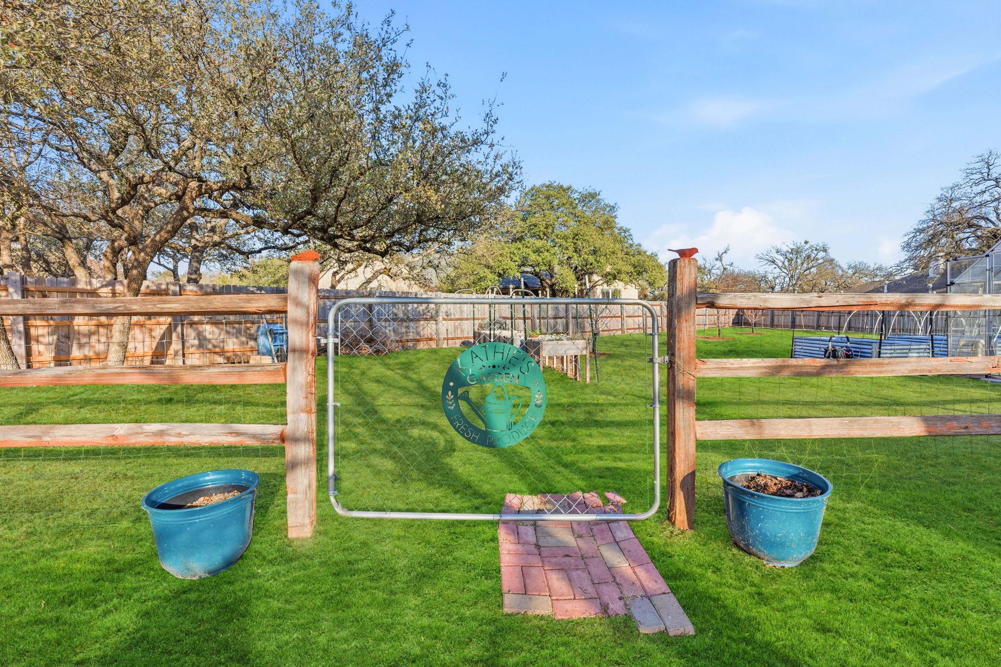 308 Oak Plaza Cv, Georgetown, TX 78628