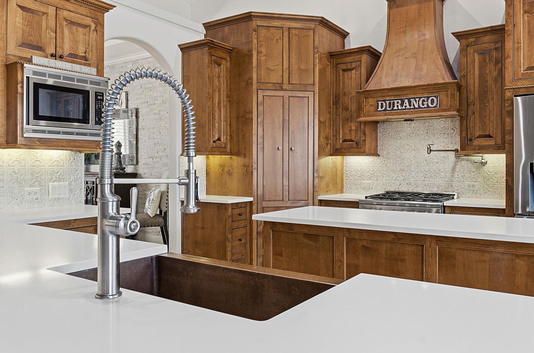 308 Oak Plaza Cv, Georgetown, TX 78628