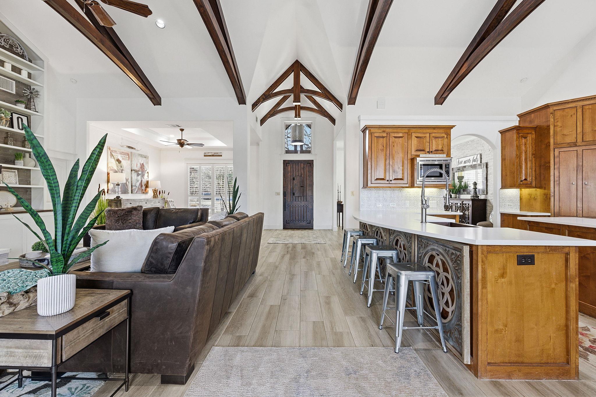 308 Oak Plaza Cv, Georgetown, TX 78628