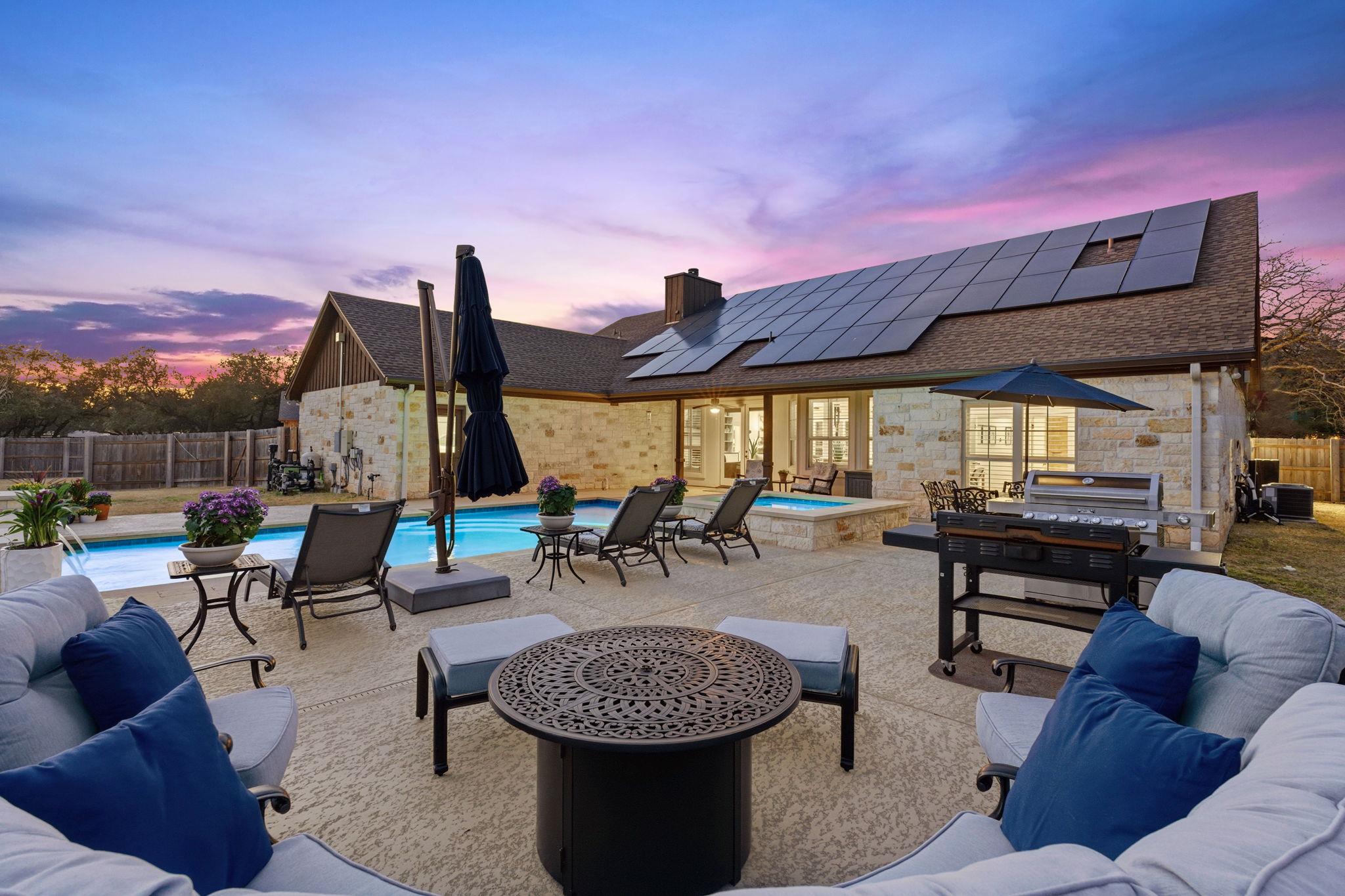 308 Oak Plaza Cv, Georgetown, TX 78628