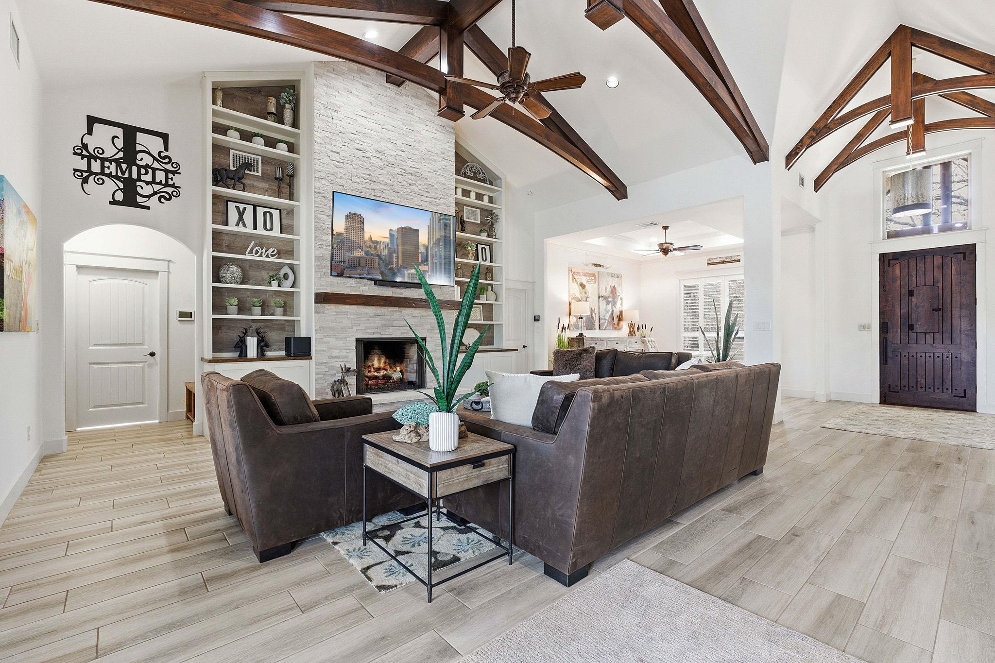 308 Oak Plaza Cv, Georgetown, TX 78628