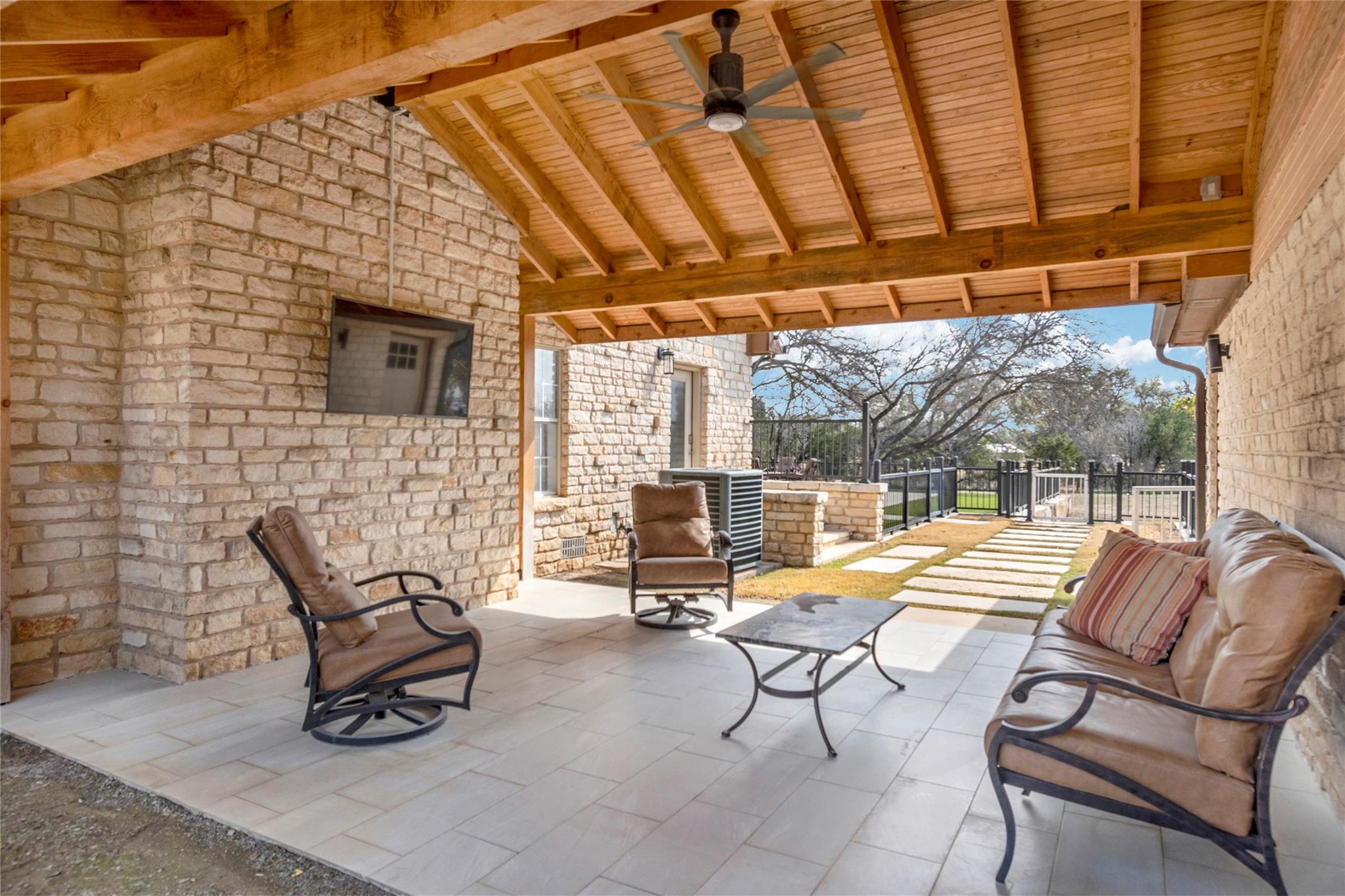 150 Shady Ln, Marble Falls, TX 78654