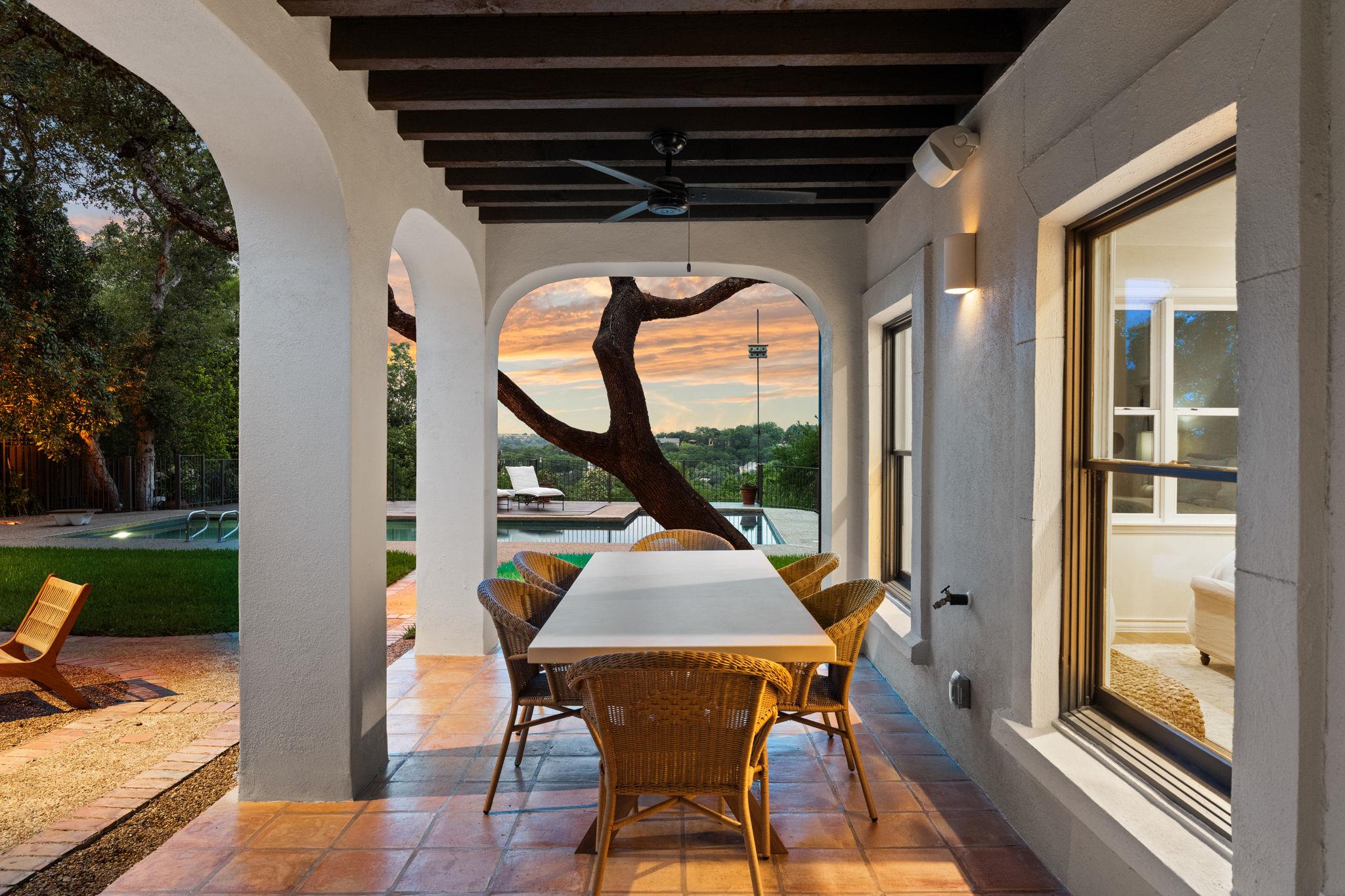 4622 Lake View Dr, Austin, TX 78731