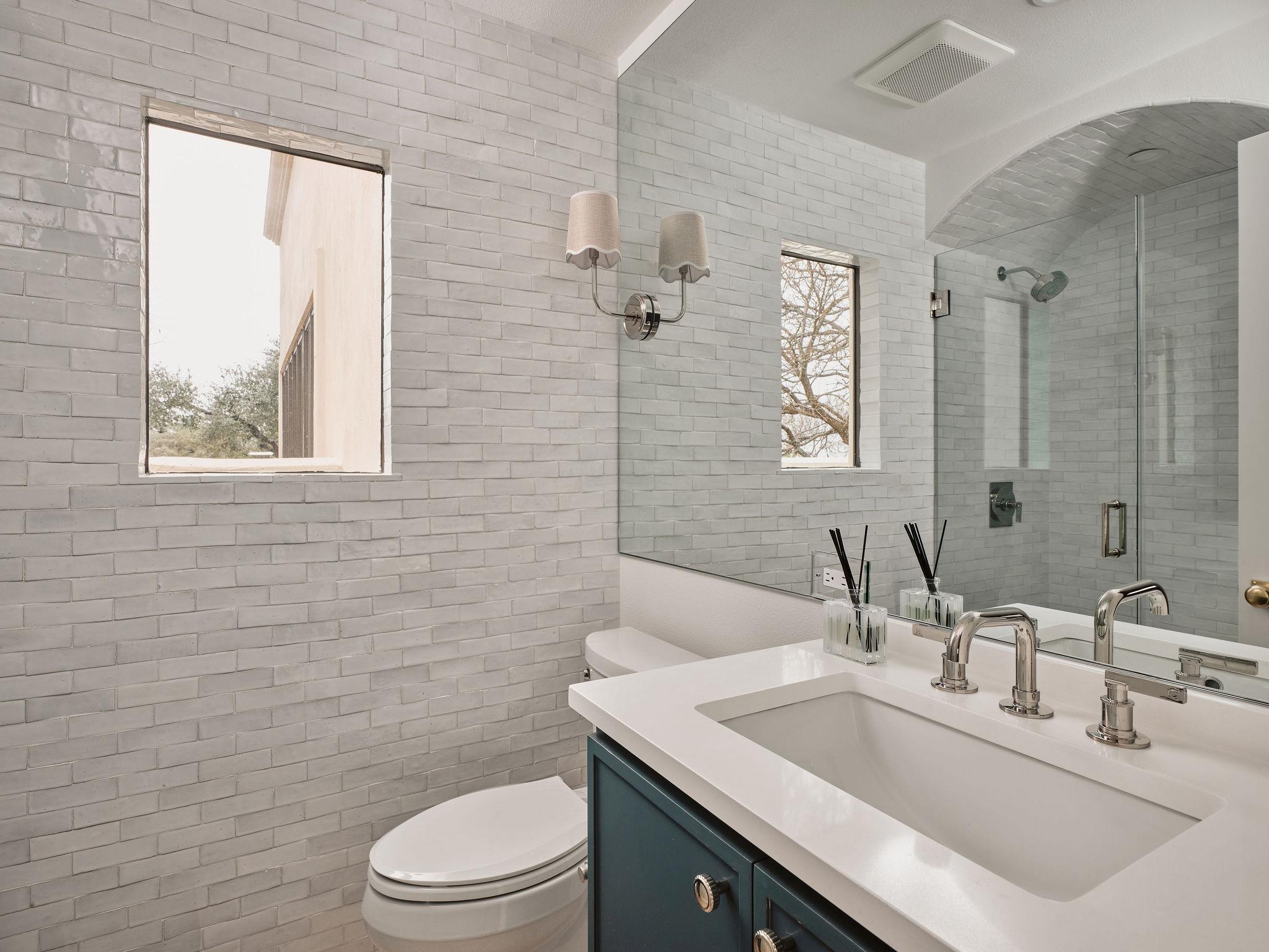 4622 Lake View Dr, Austin, TX 78731