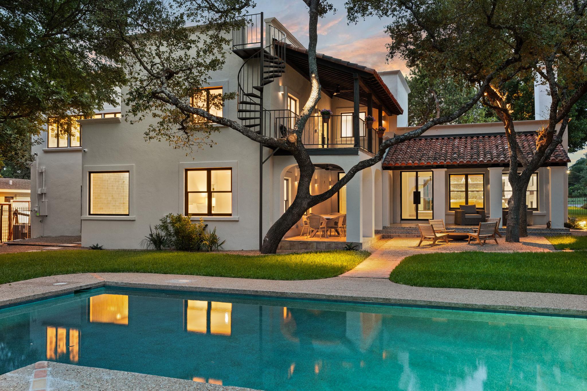 4622 Lake View Dr, Austin, TX 78731