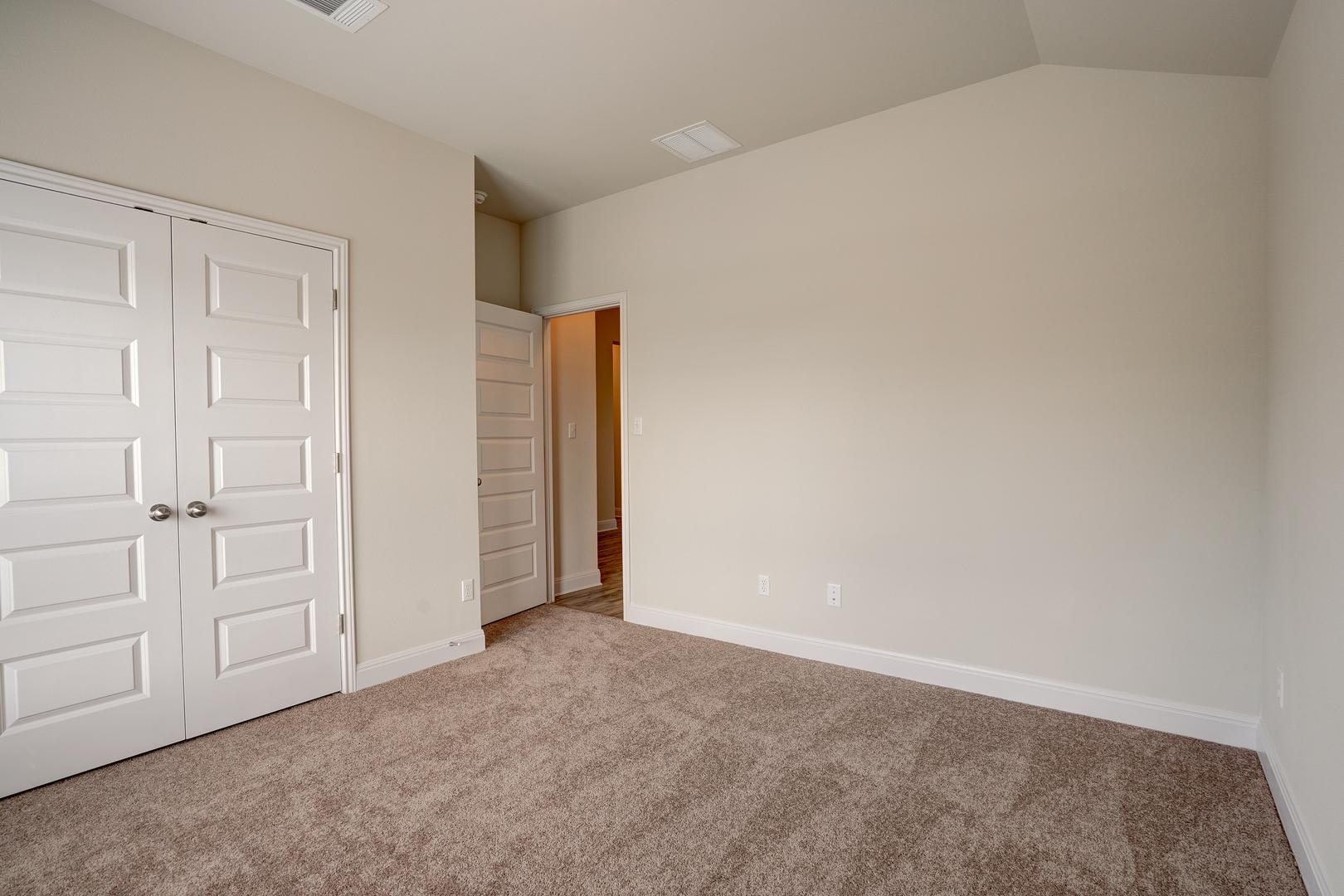 137 Goldfinch Dr, San Marcos, TX 78666