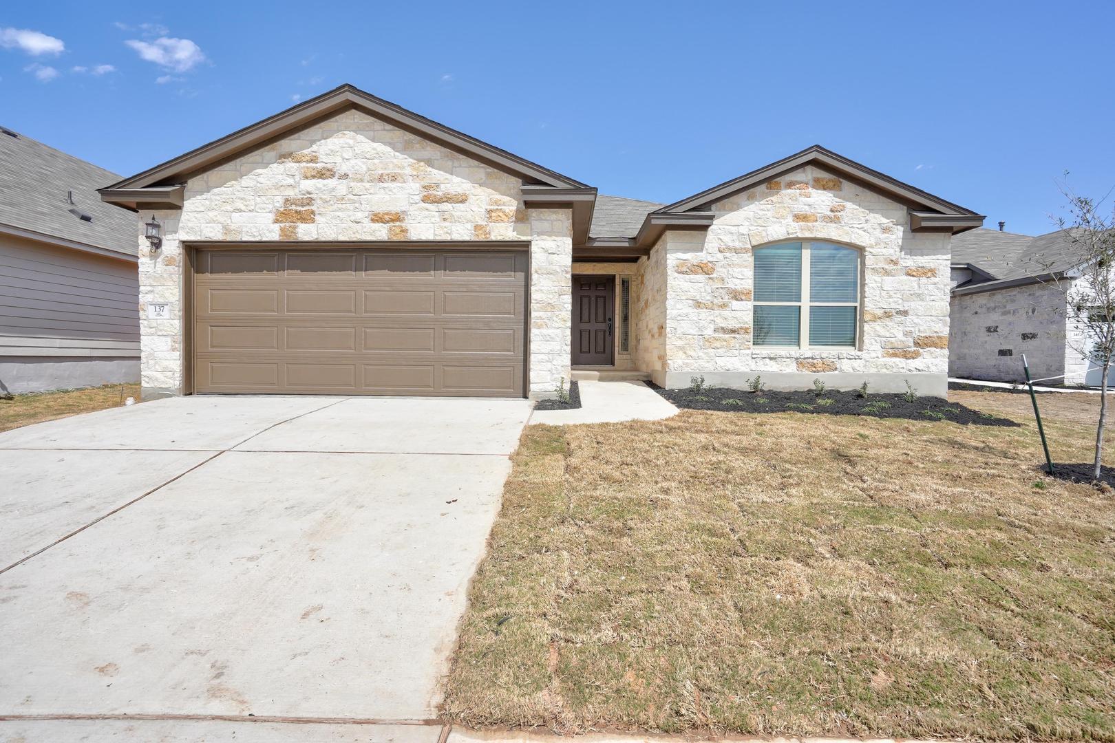 137 Goldfinch Dr, San Marcos, TX 78666