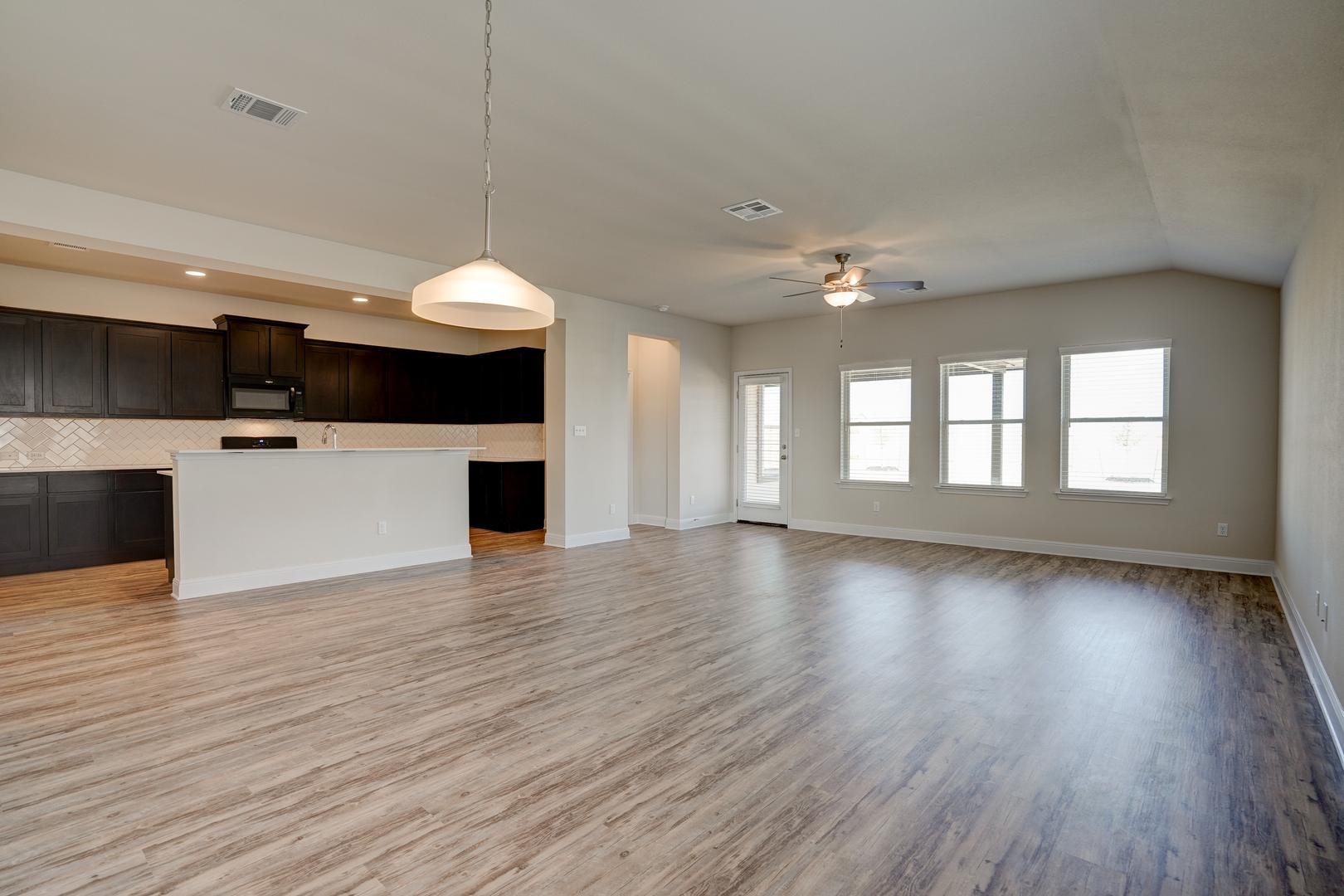 137 Goldfinch Dr, San Marcos, TX 78666