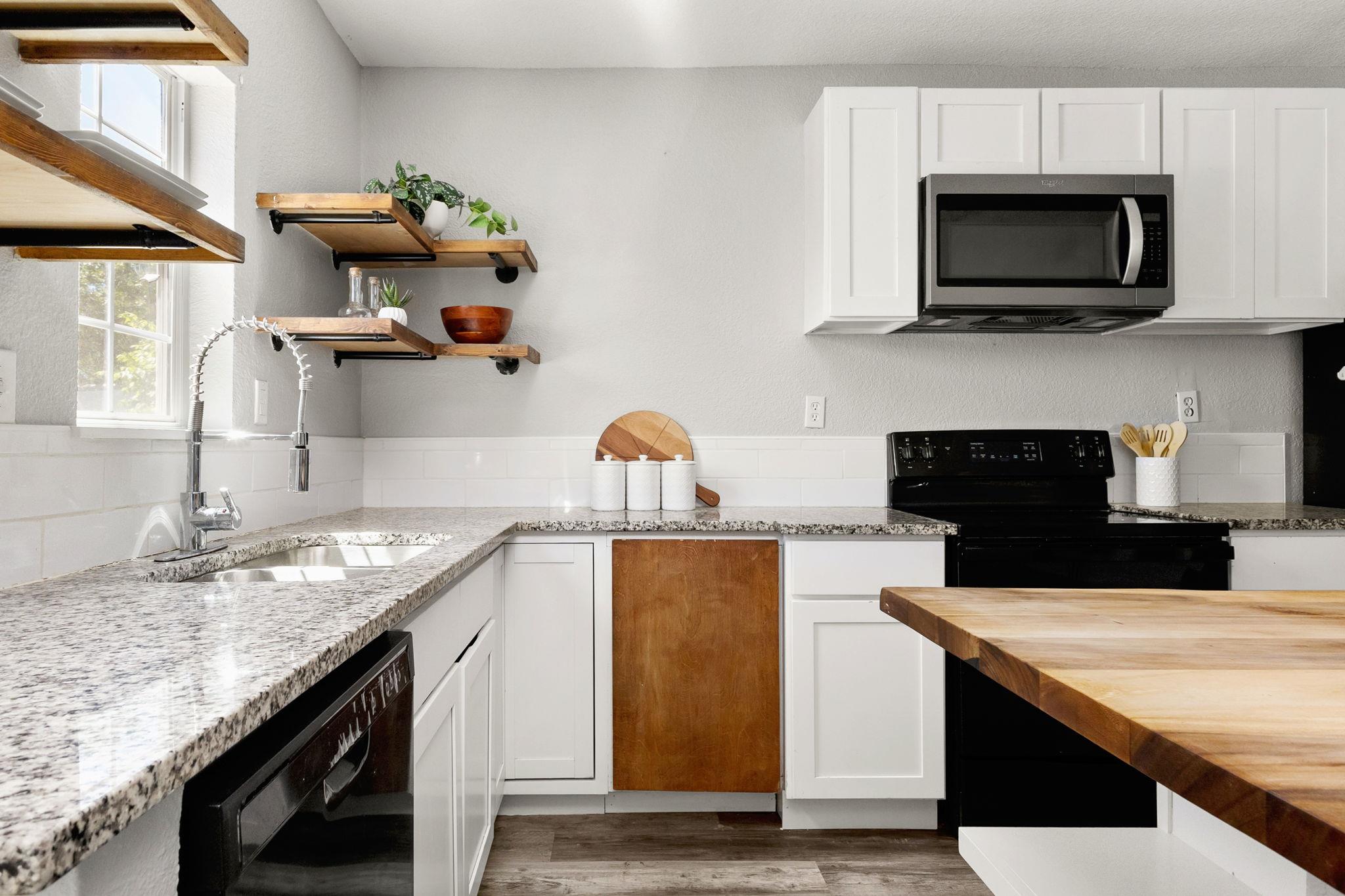 1848 W Bridge St, New Braunfels, TX 78130