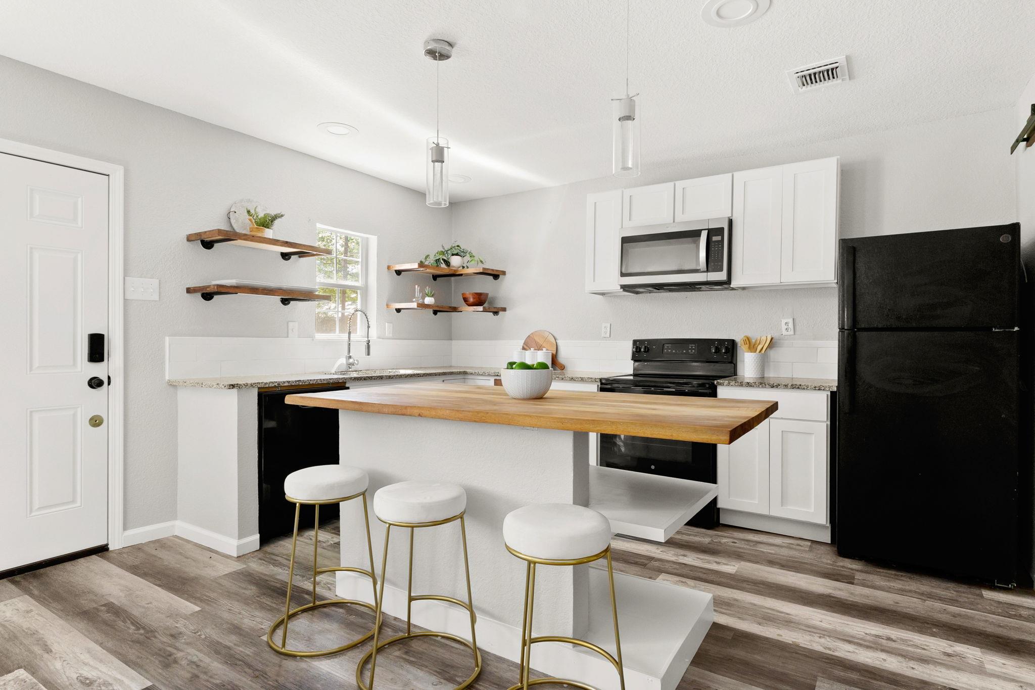 1848 W Bridge St, New Braunfels, TX 78130