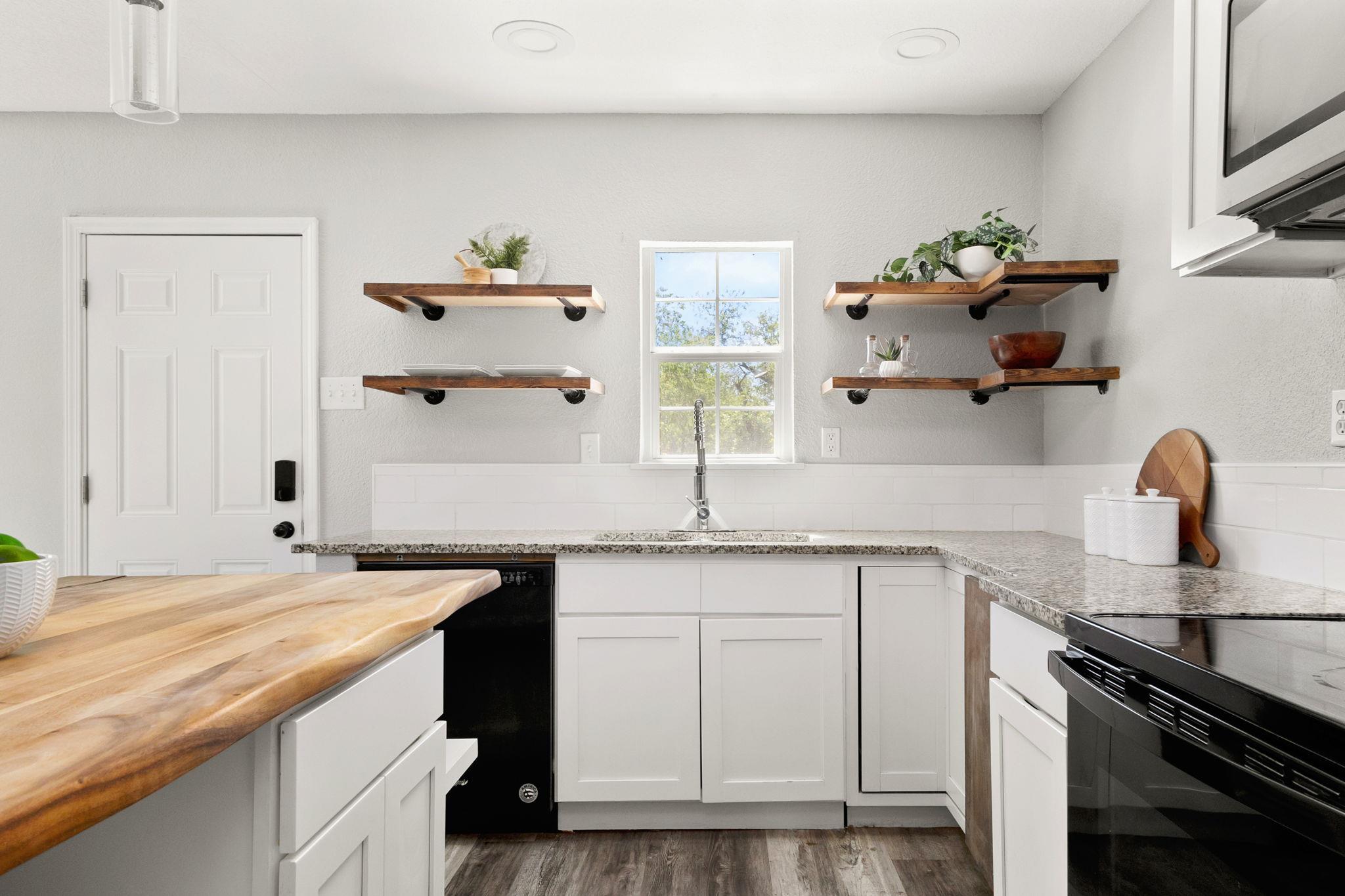 1848 W Bridge St, New Braunfels, TX 78130