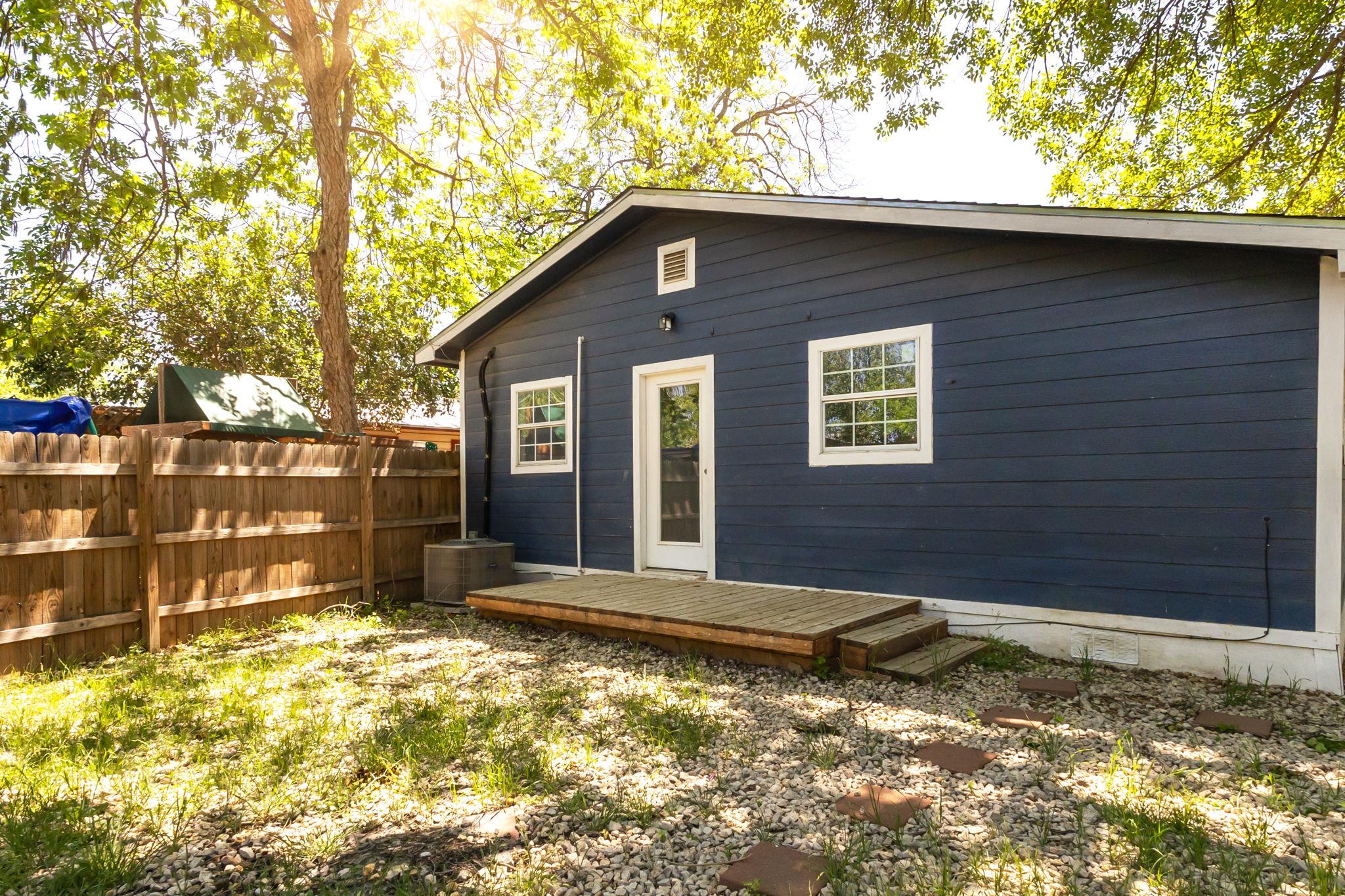 1848 W Bridge St, New Braunfels, TX 78130