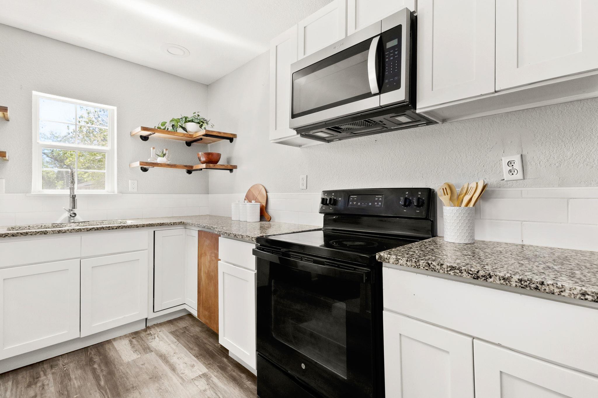 1848 W Bridge St, New Braunfels, TX 78130