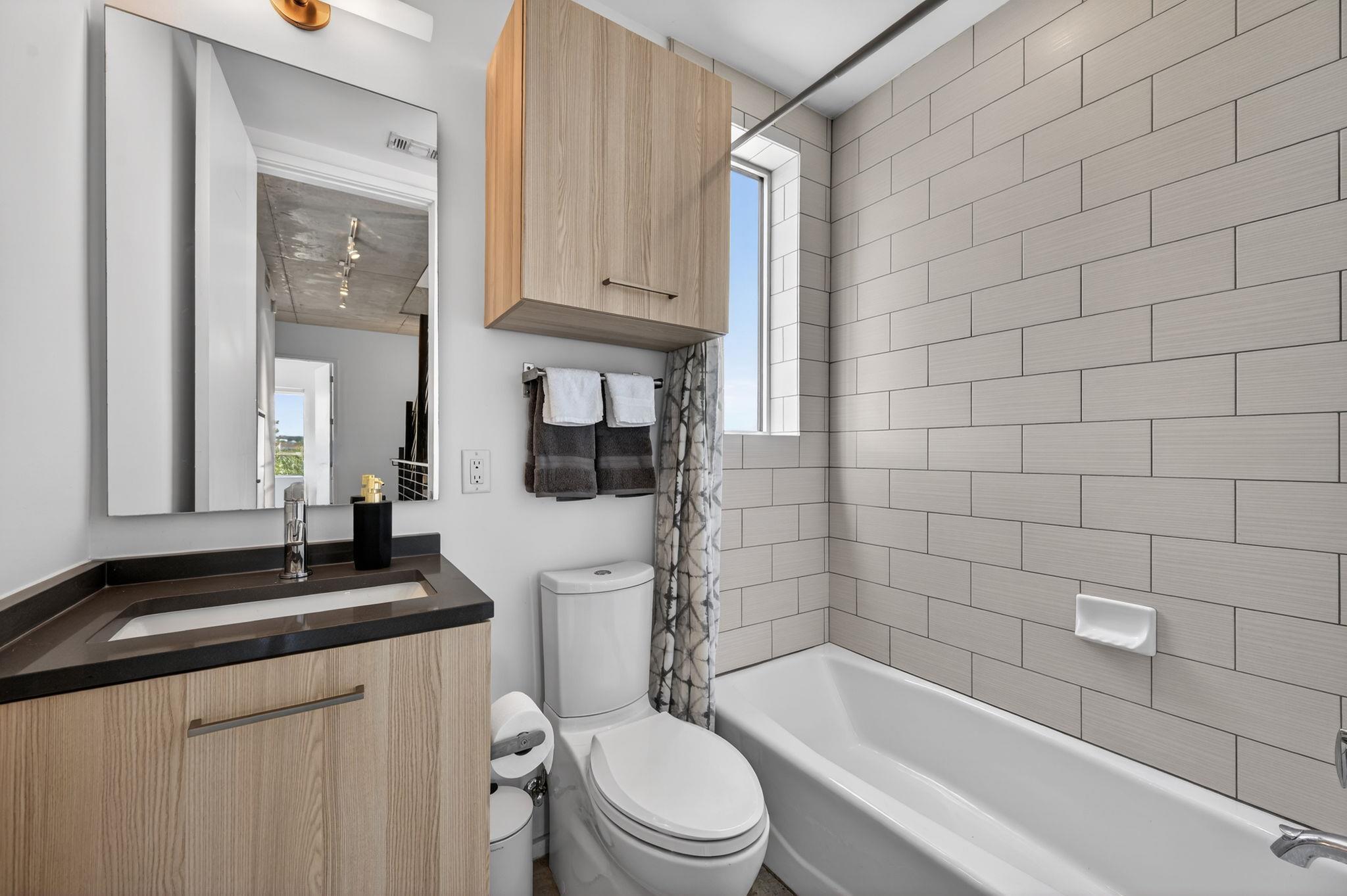 2301 S 5th St # 25, Austin, TX 78704