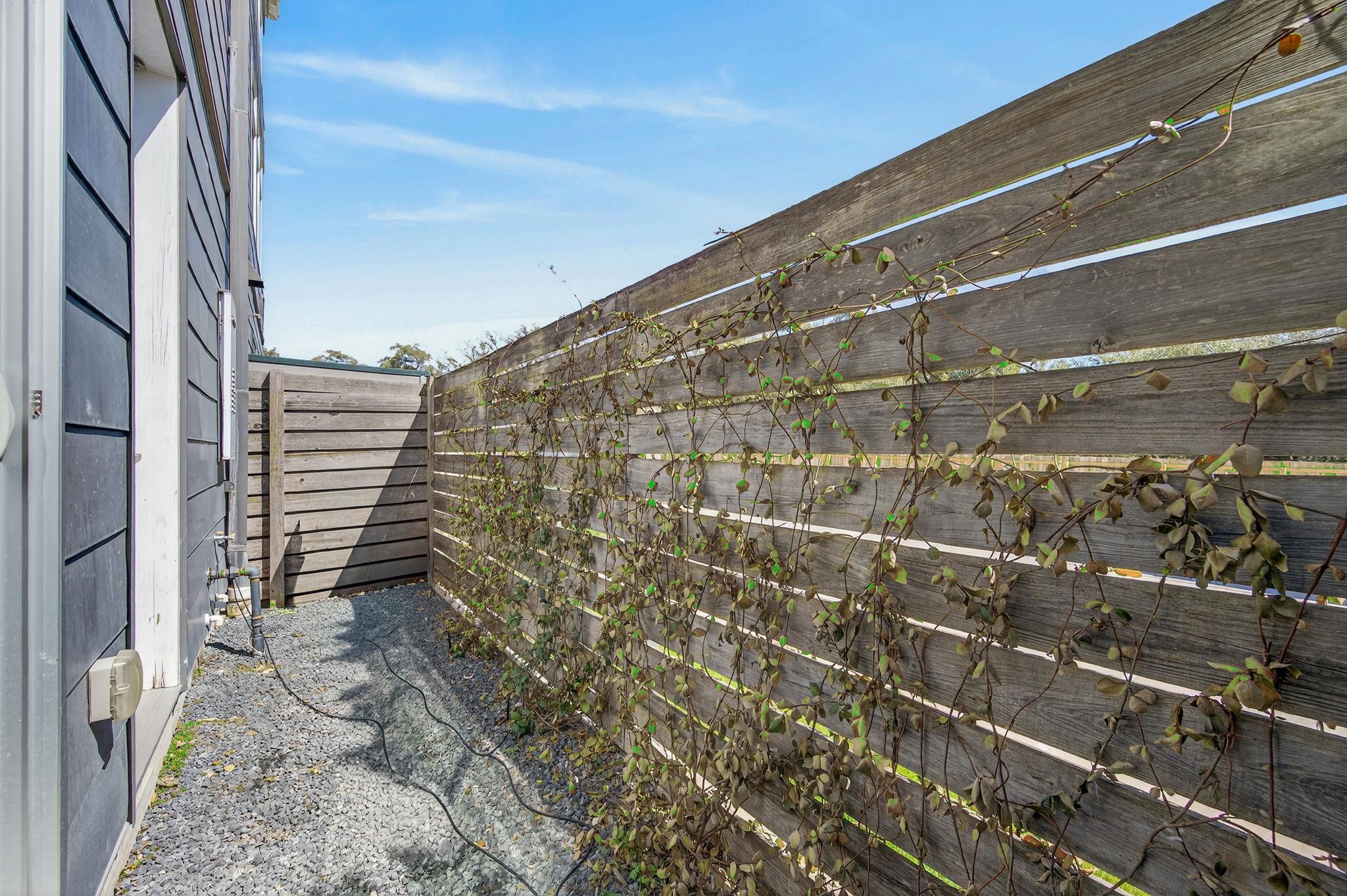 2301 S 5th St # 25, Austin, TX 78704