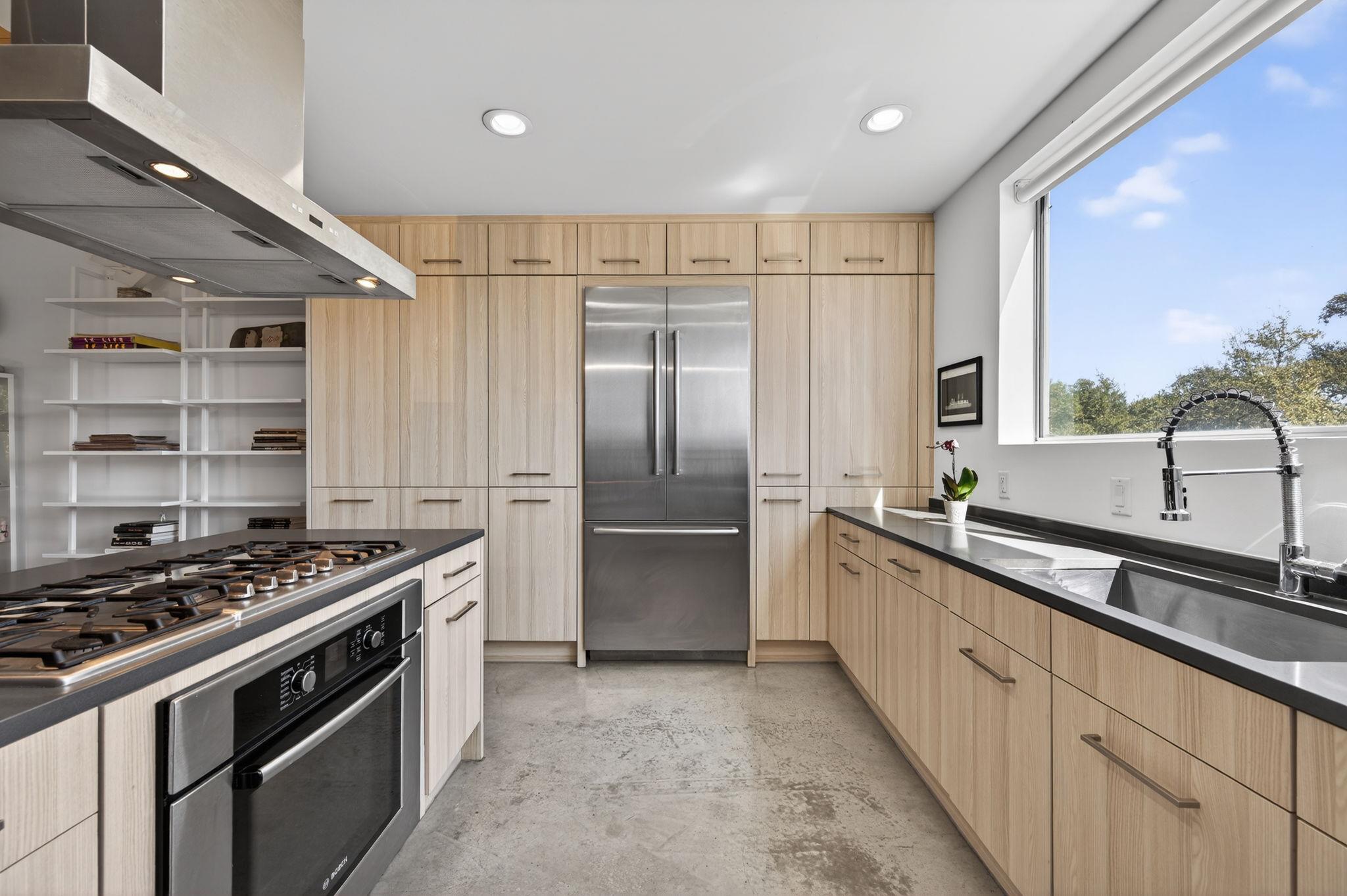 2301 S 5th St # 25, Austin, TX 78704