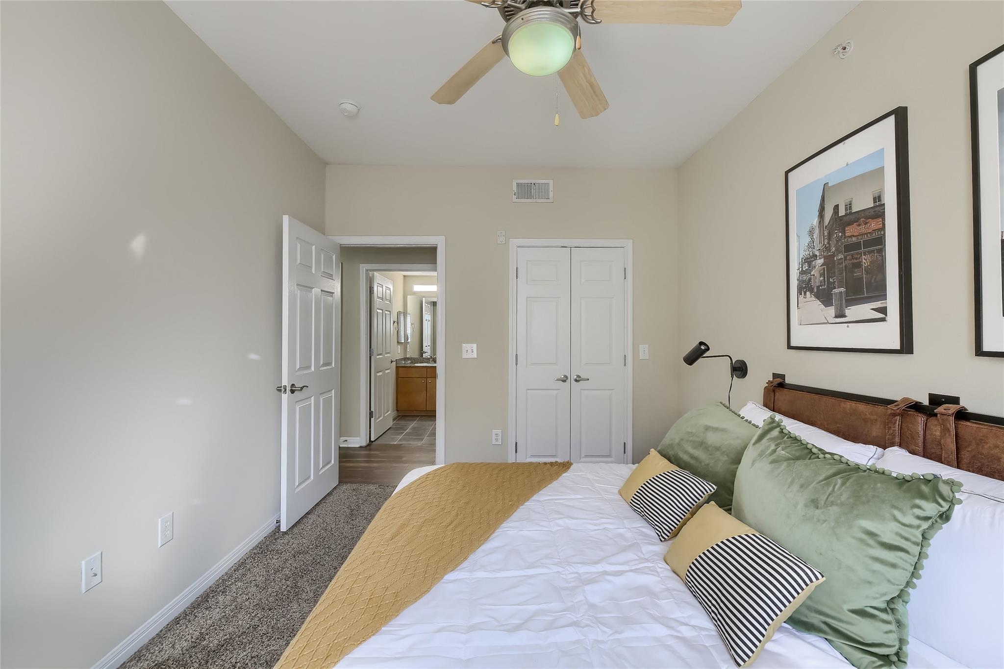 2502 Leon St # 212, Austin, TX 78705