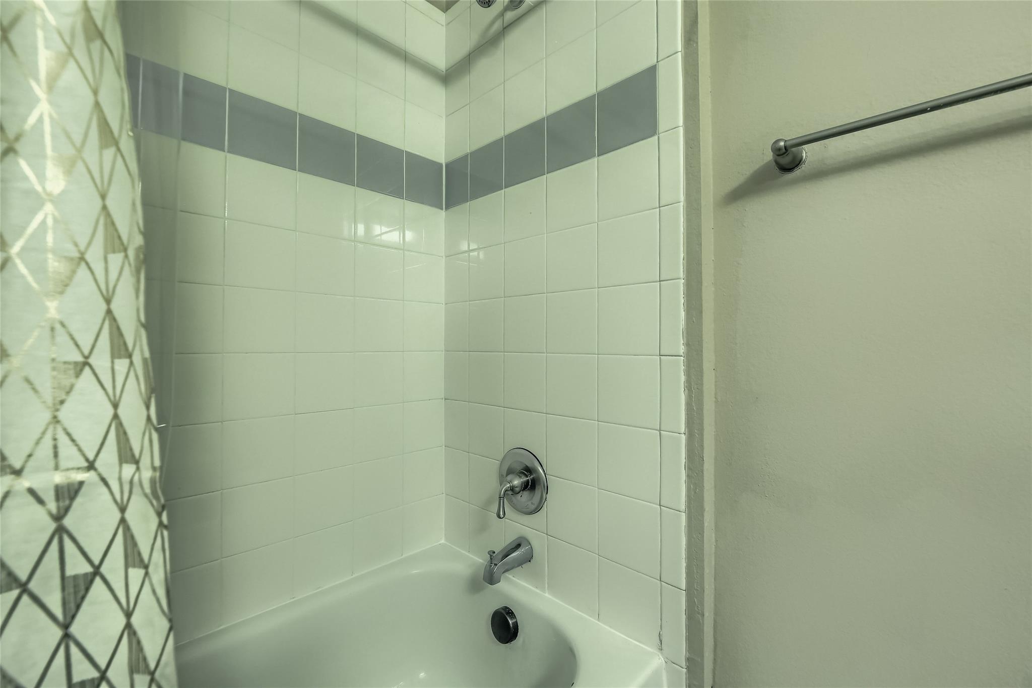 2502 Leon St # 212, Austin, TX 78705