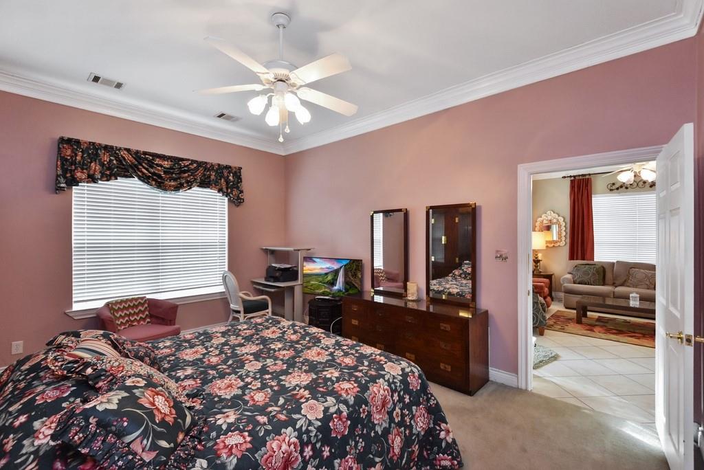 208 E 20th St, Cameron, TX 76520