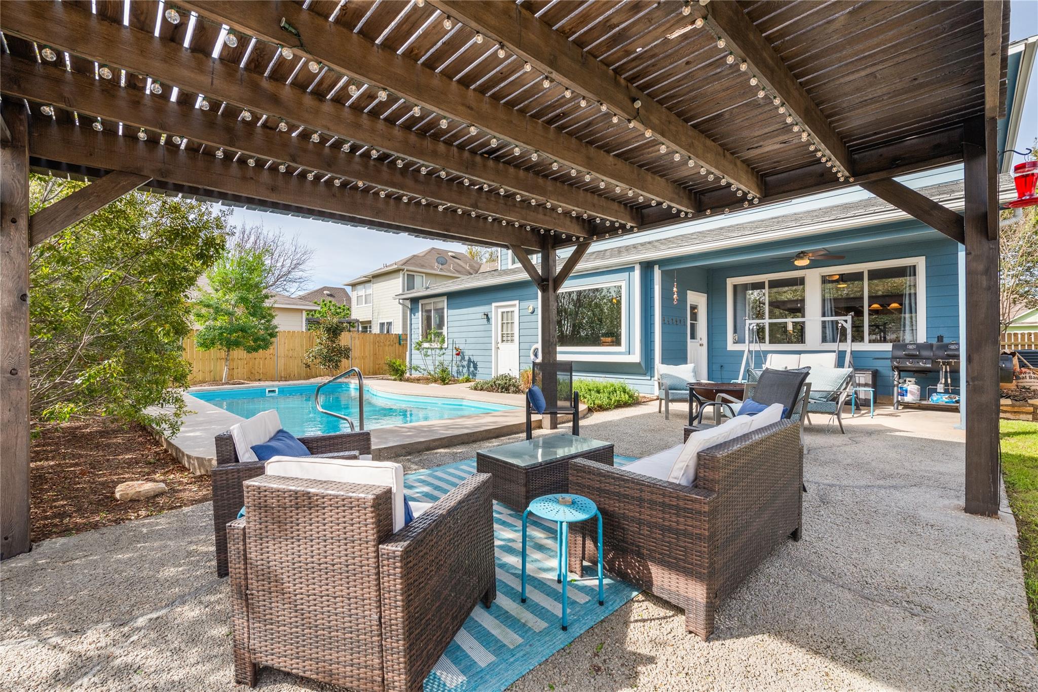 261 Tobin Dr, Buda, TX 78610