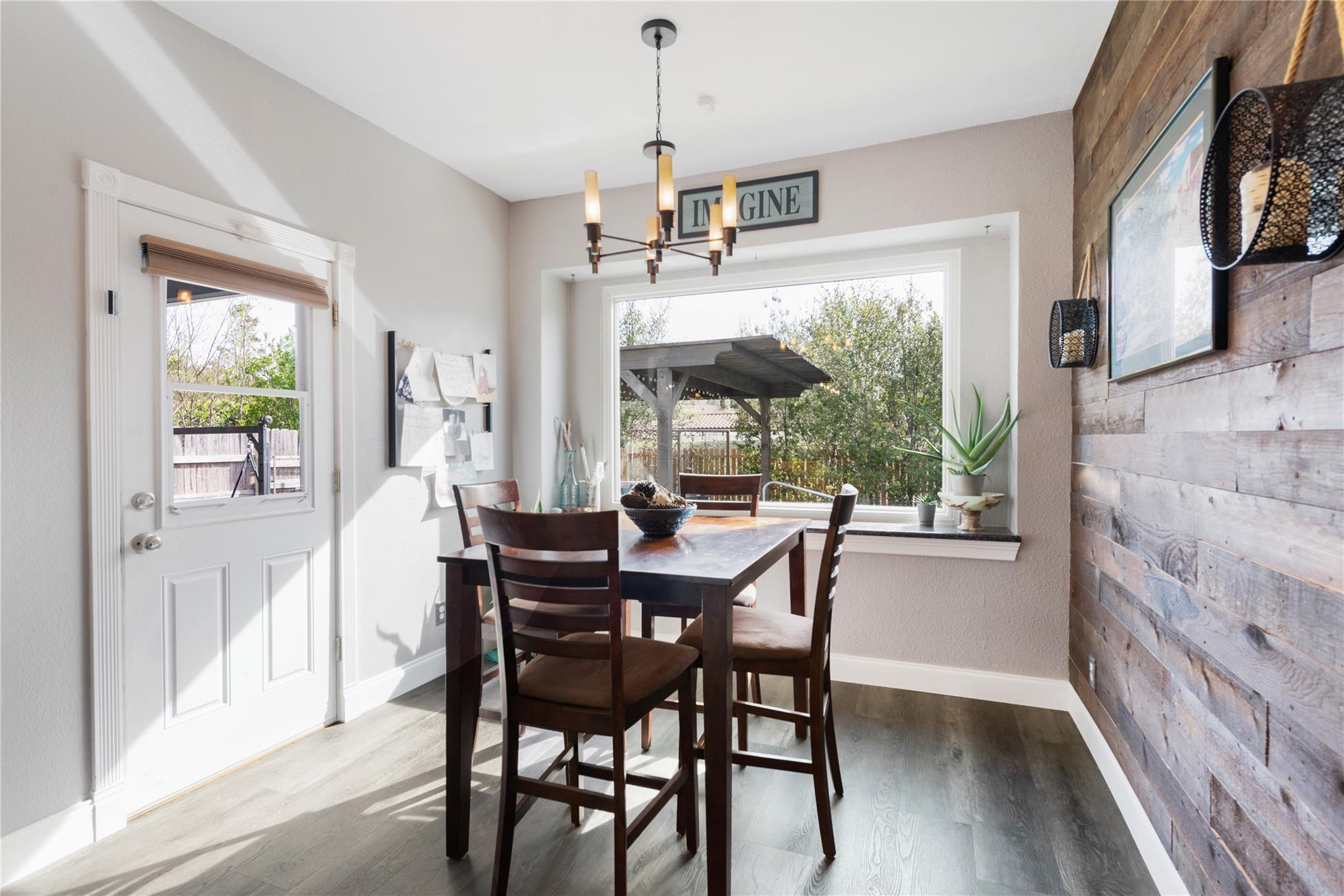 261 Tobin Dr, Buda, TX 78610