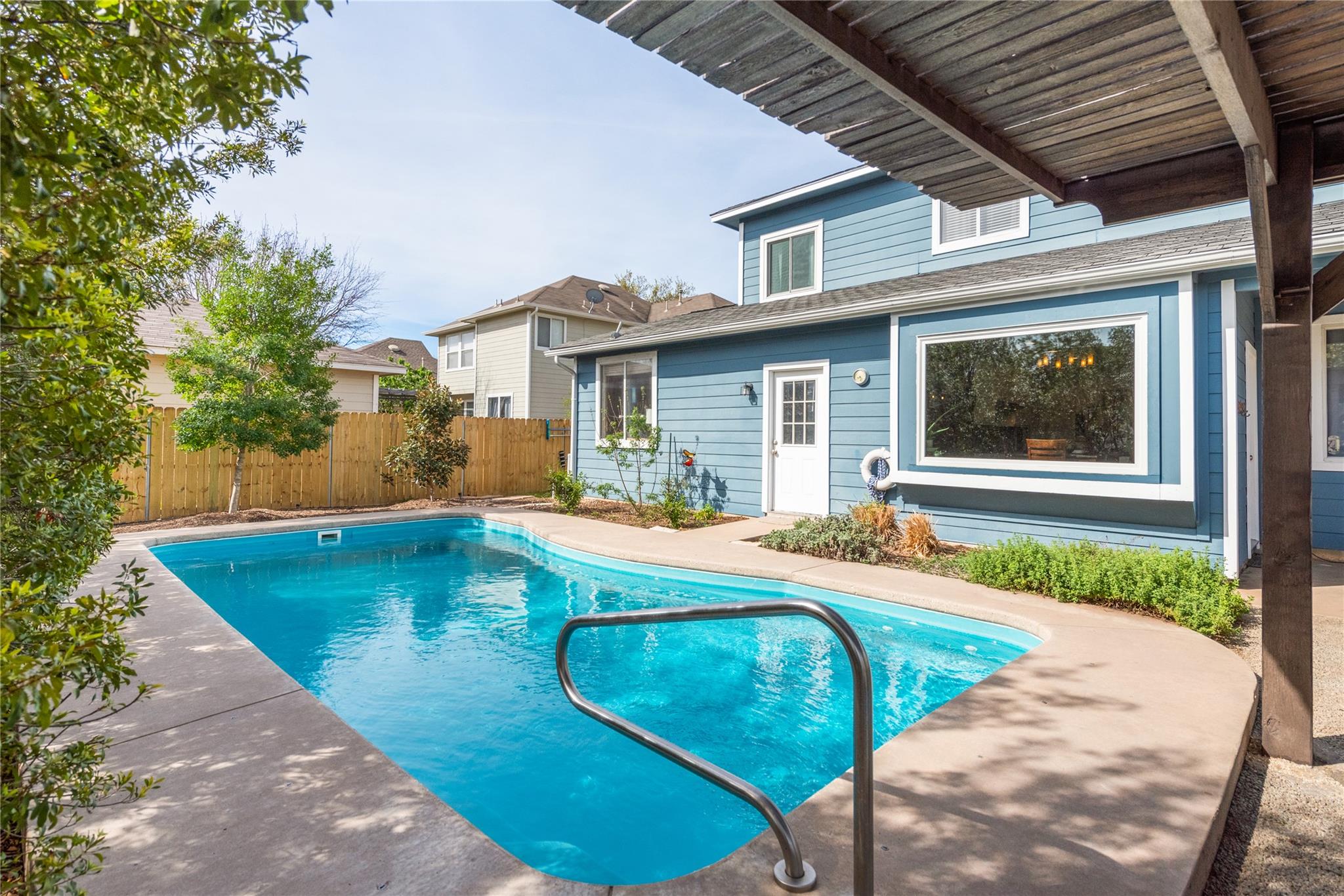 261 Tobin Dr, Buda, TX 78610