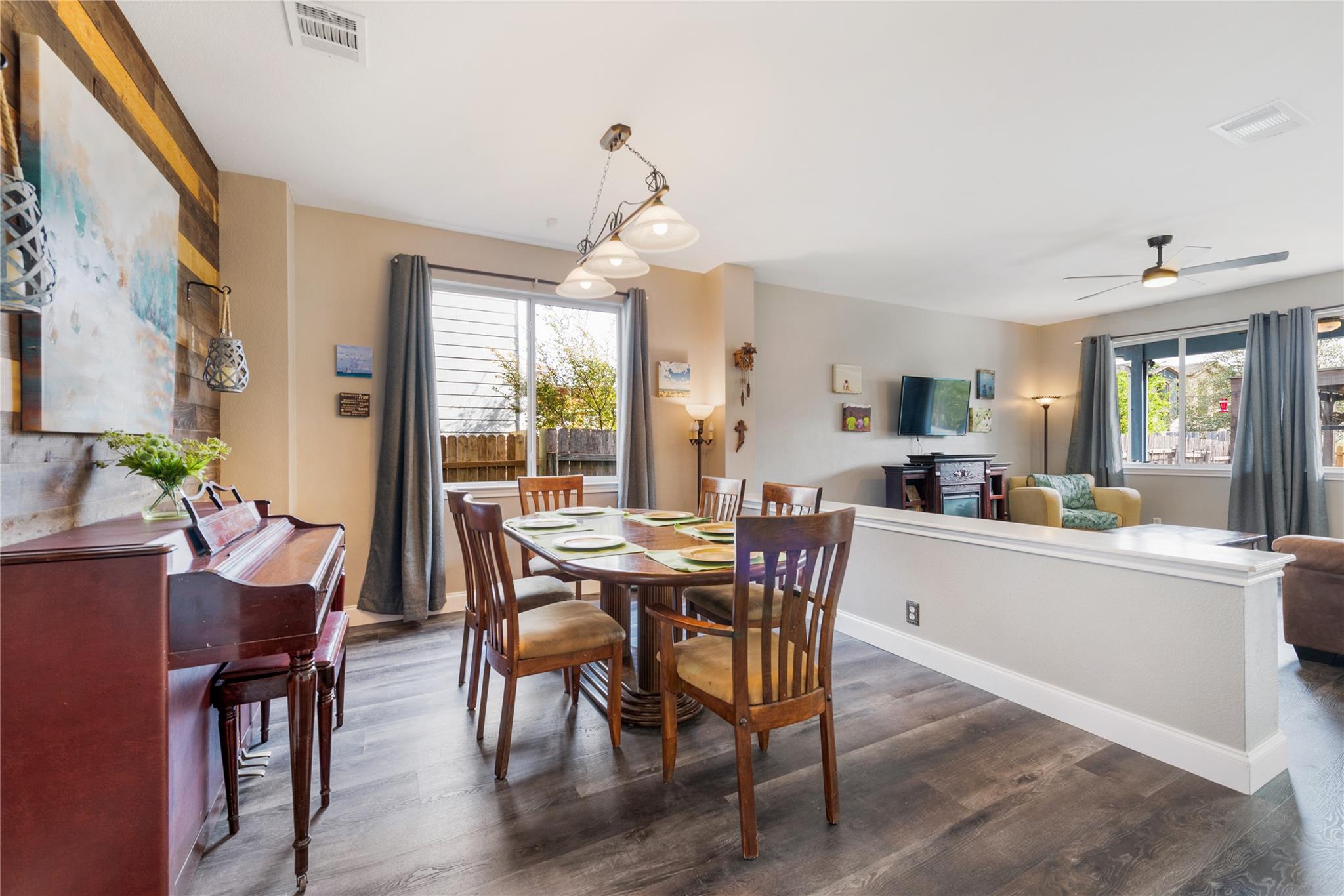 261 Tobin Dr, Buda, TX 78610