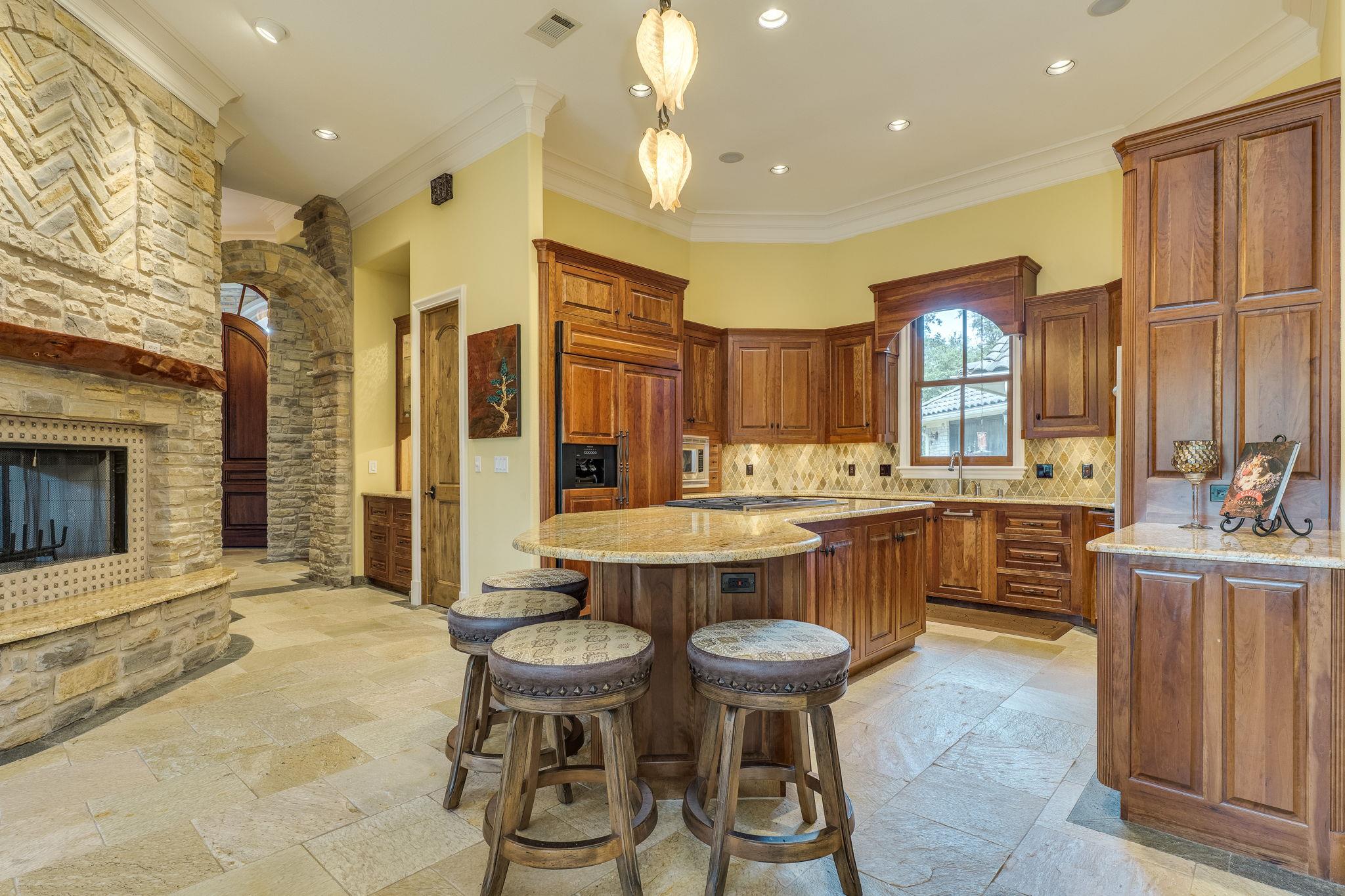 101 Arroyo Claro, Lakeway, TX 78734