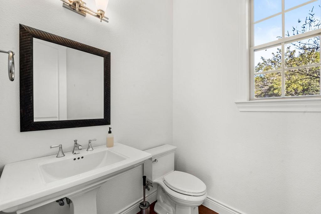 744 Canna Lily Cir, Driftwood, TX 78619