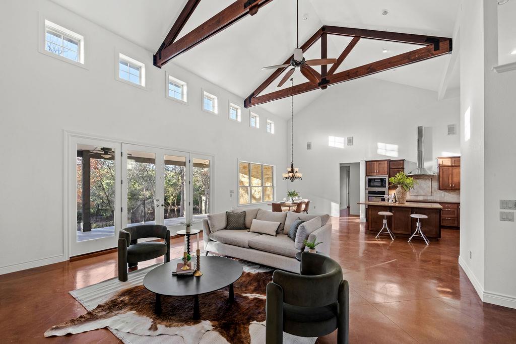 744 Canna Lily Cir, Driftwood, TX 78619