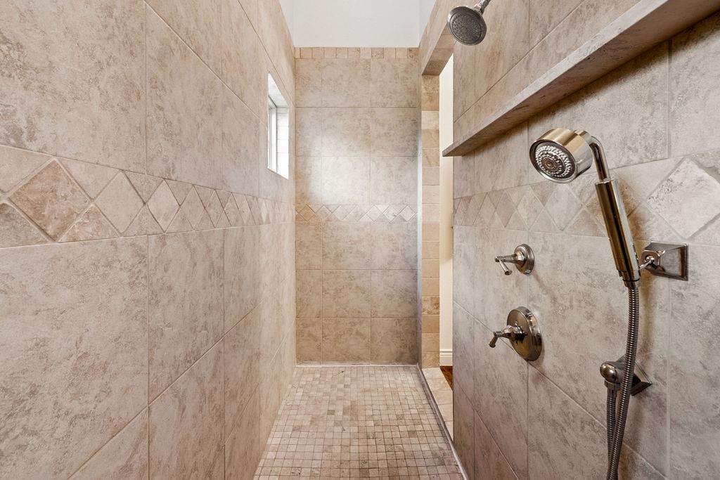 744 Canna Lily Cir, Driftwood, TX 78619