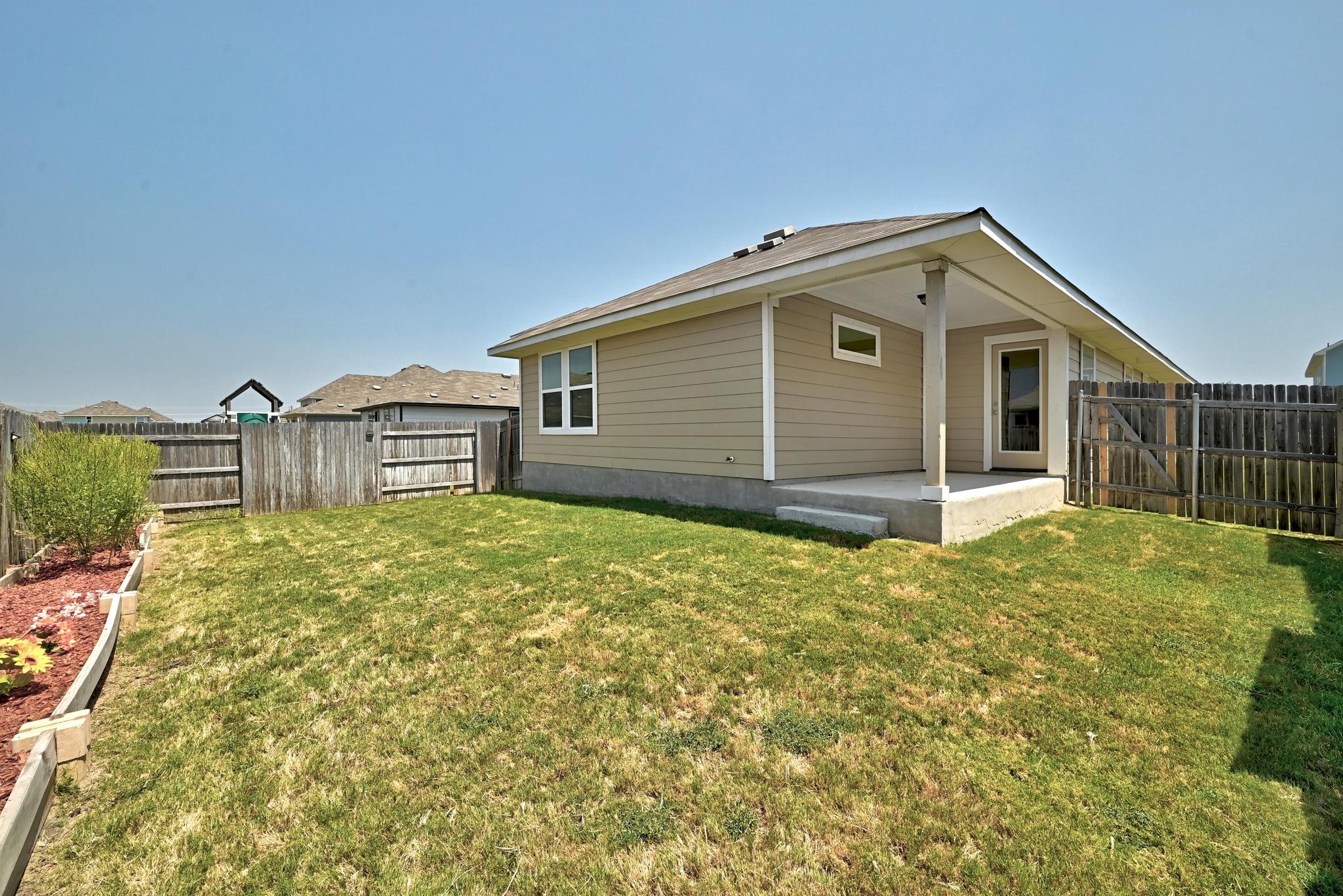 308 Black Opal Dr, Jarrell, TX 76537