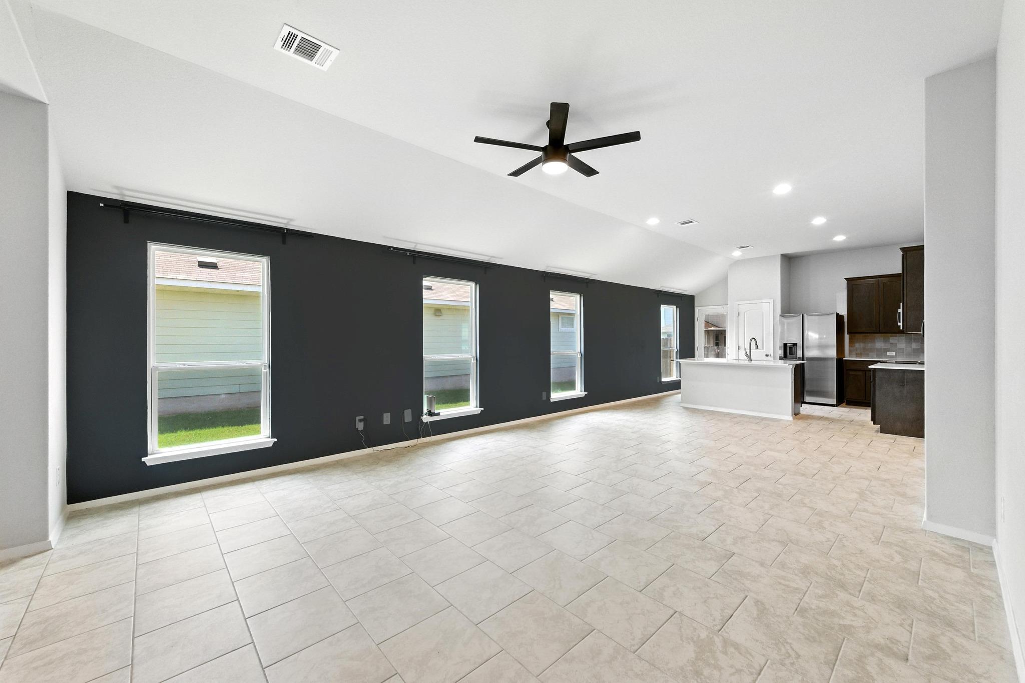 308 Black Opal Dr, Jarrell, TX 76537