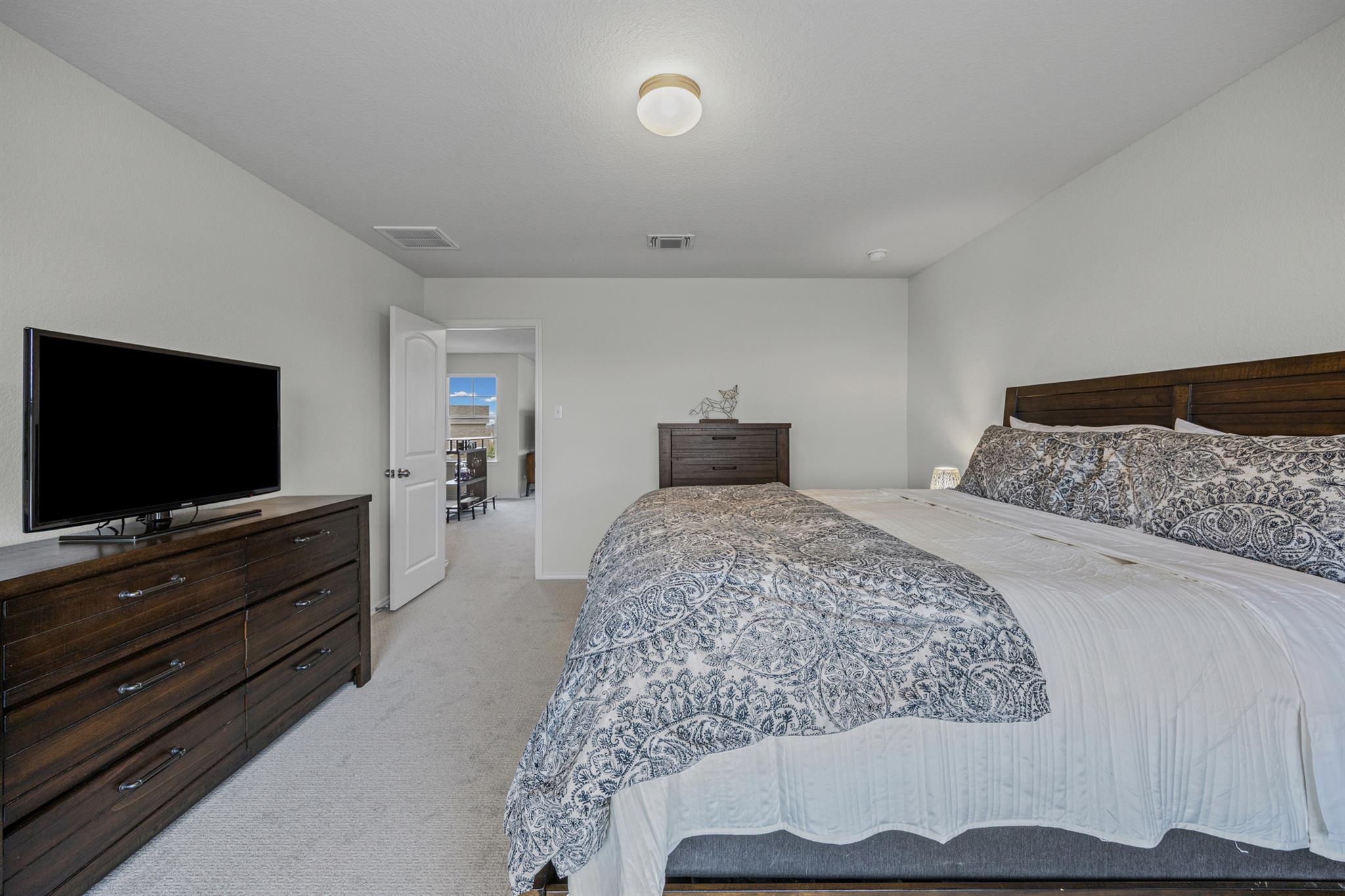 332 Bayberry Cir, Buda, TX 78610